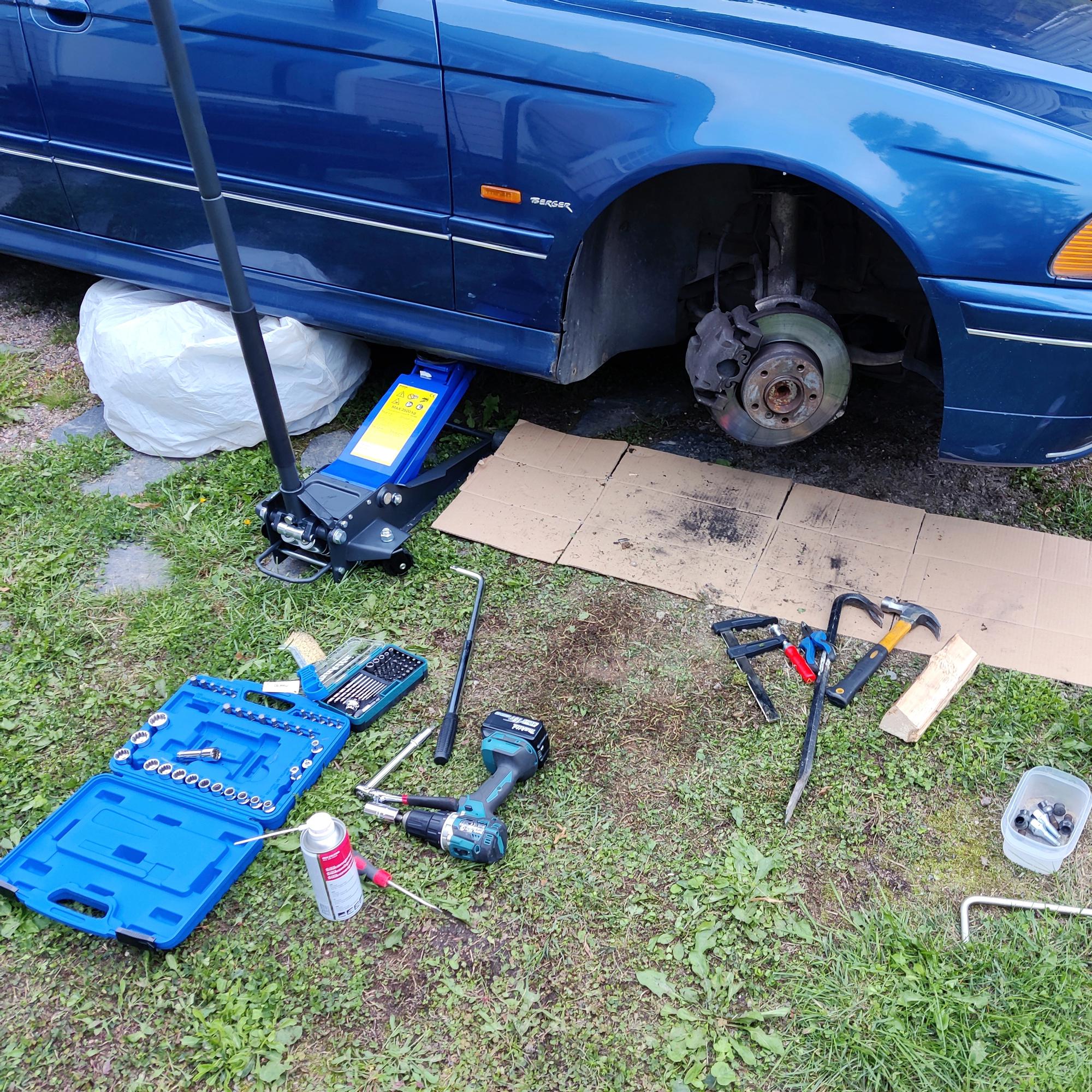 Max Langen kolumni: Tein itse ja säästin – Rapea Bratwursti on kyllä nimensä ansainnut