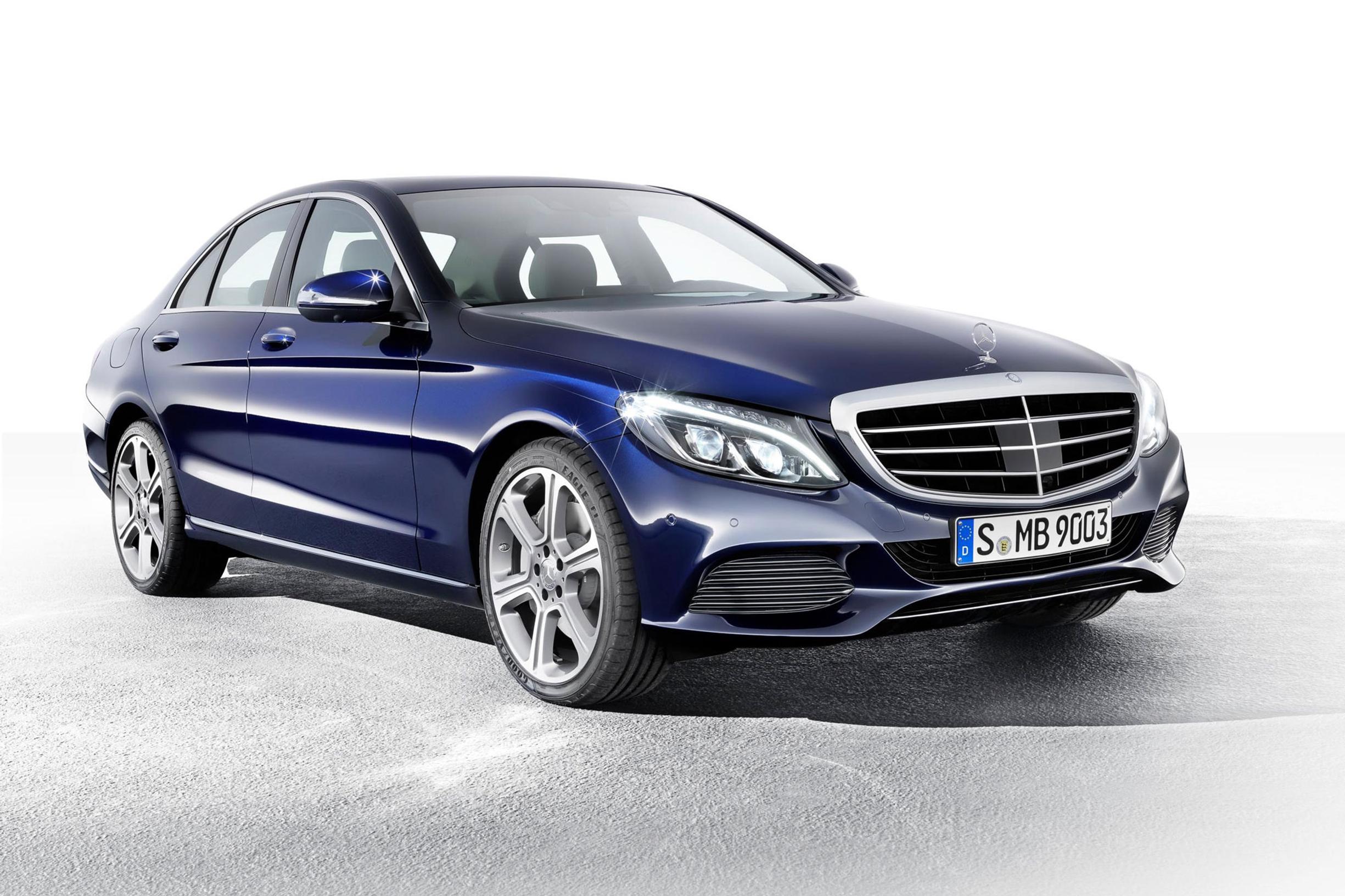 Mercedesin C-sarja valloittaa maailmaa