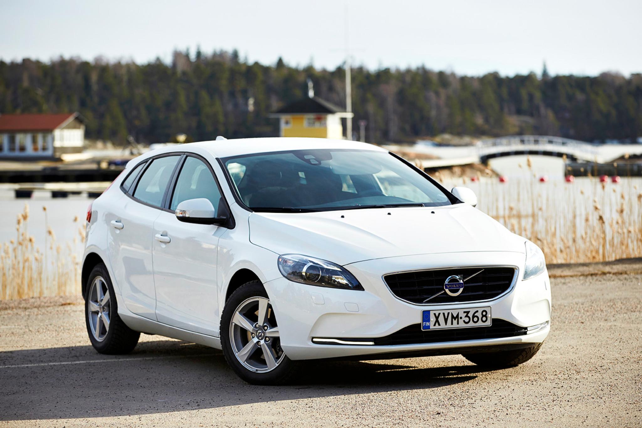 Volvo v40 t2