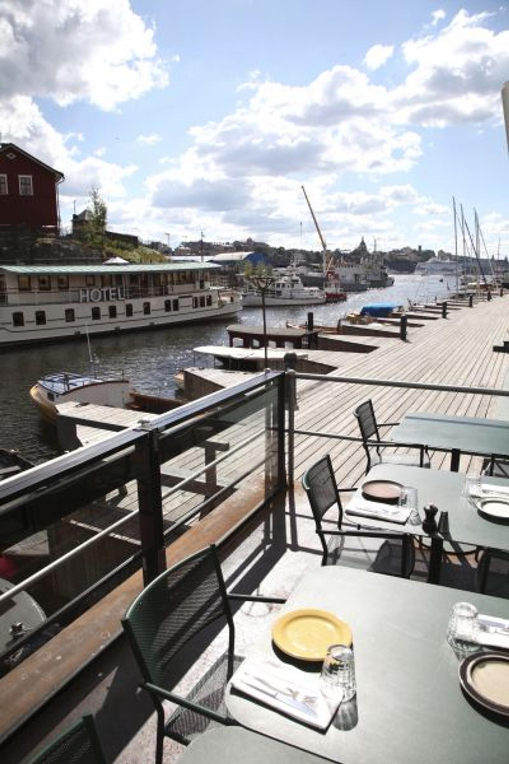 Tukholma ja Tallinna haltuun: Kahden kaupungin risteily