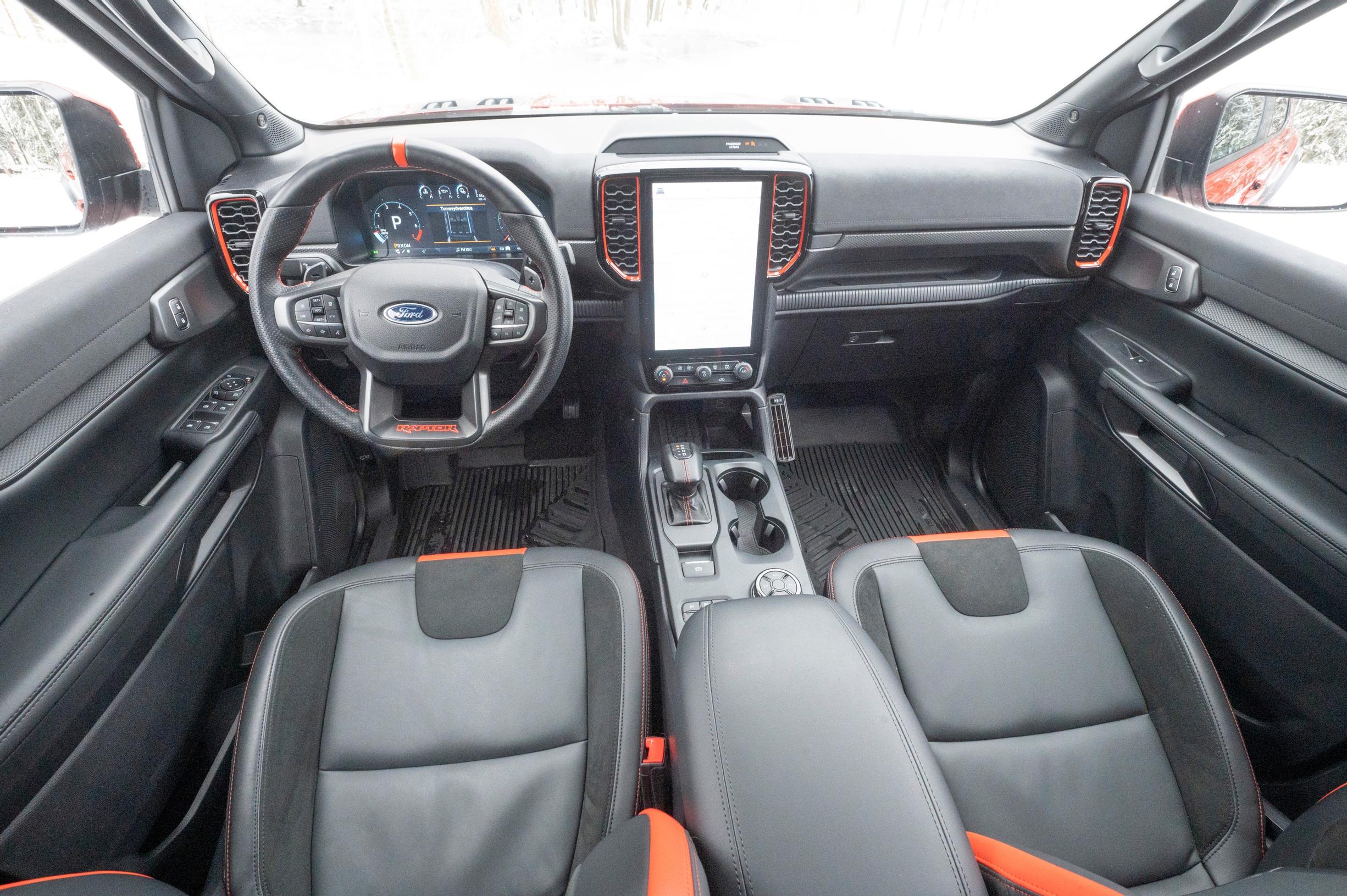Ford Ranger Raptor 3.0 V6 EcoBoost A10 kojelauta