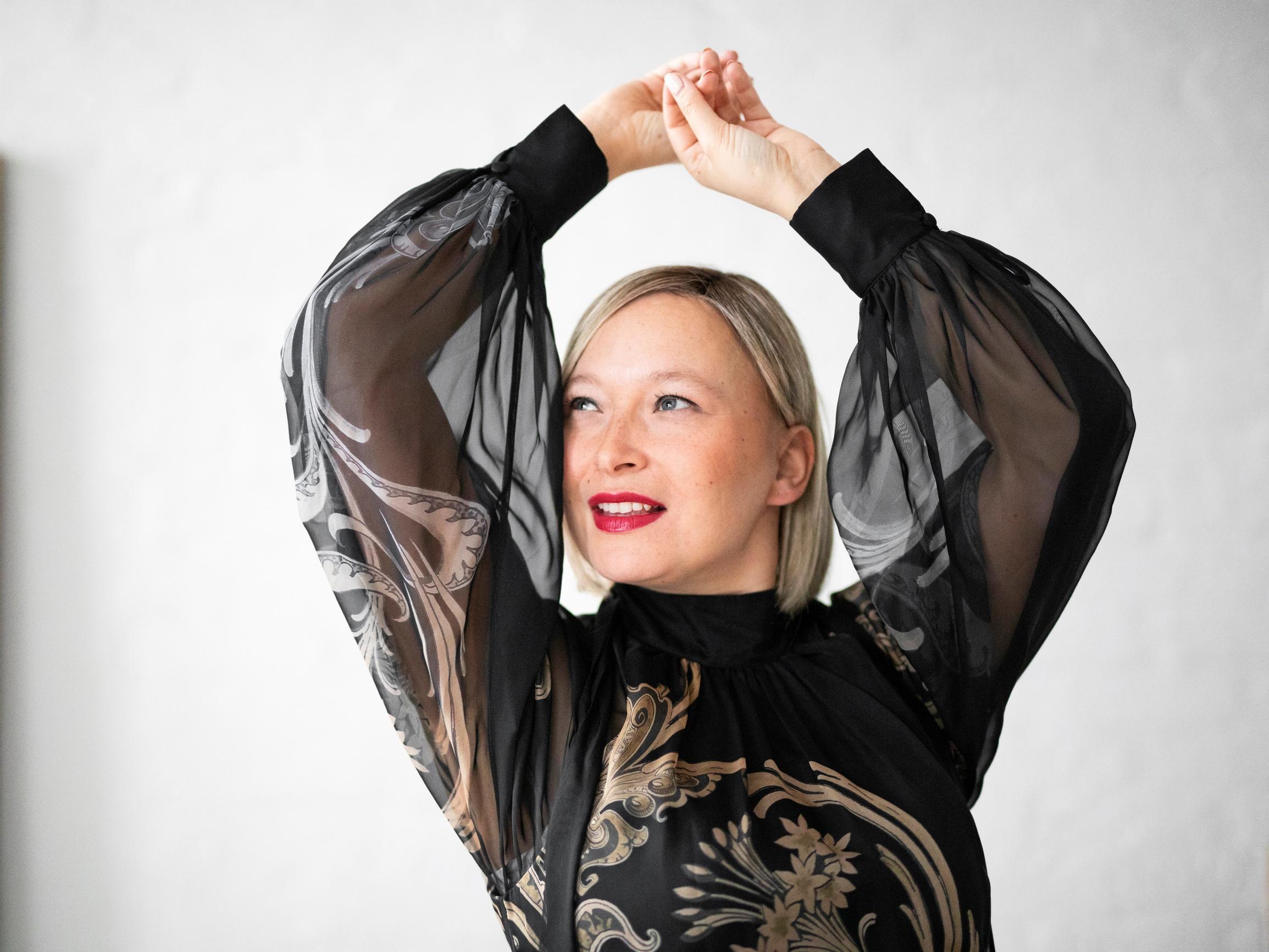 Vauvana adoptoitu Anna Inginmaa ei ehtinyt tavata biologista äitiään: ”Pelkäsin, että loukkaisin vanhempiani”