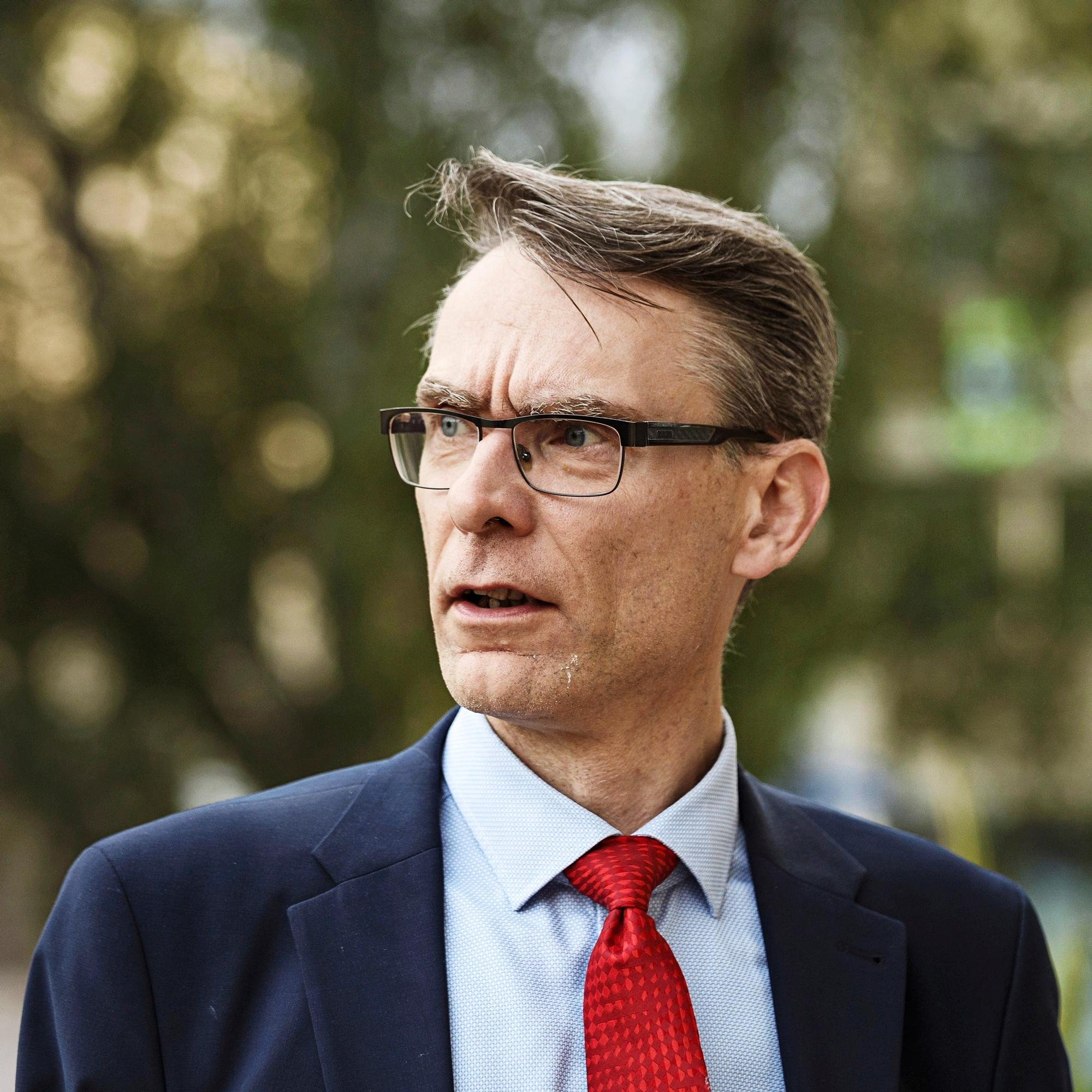 Miksi oikeuskansleri Tuomas Pöysti antoi hallituksen edistää heikkoa lakiesitystä liikkumisvapauden rajoittamiseksi?