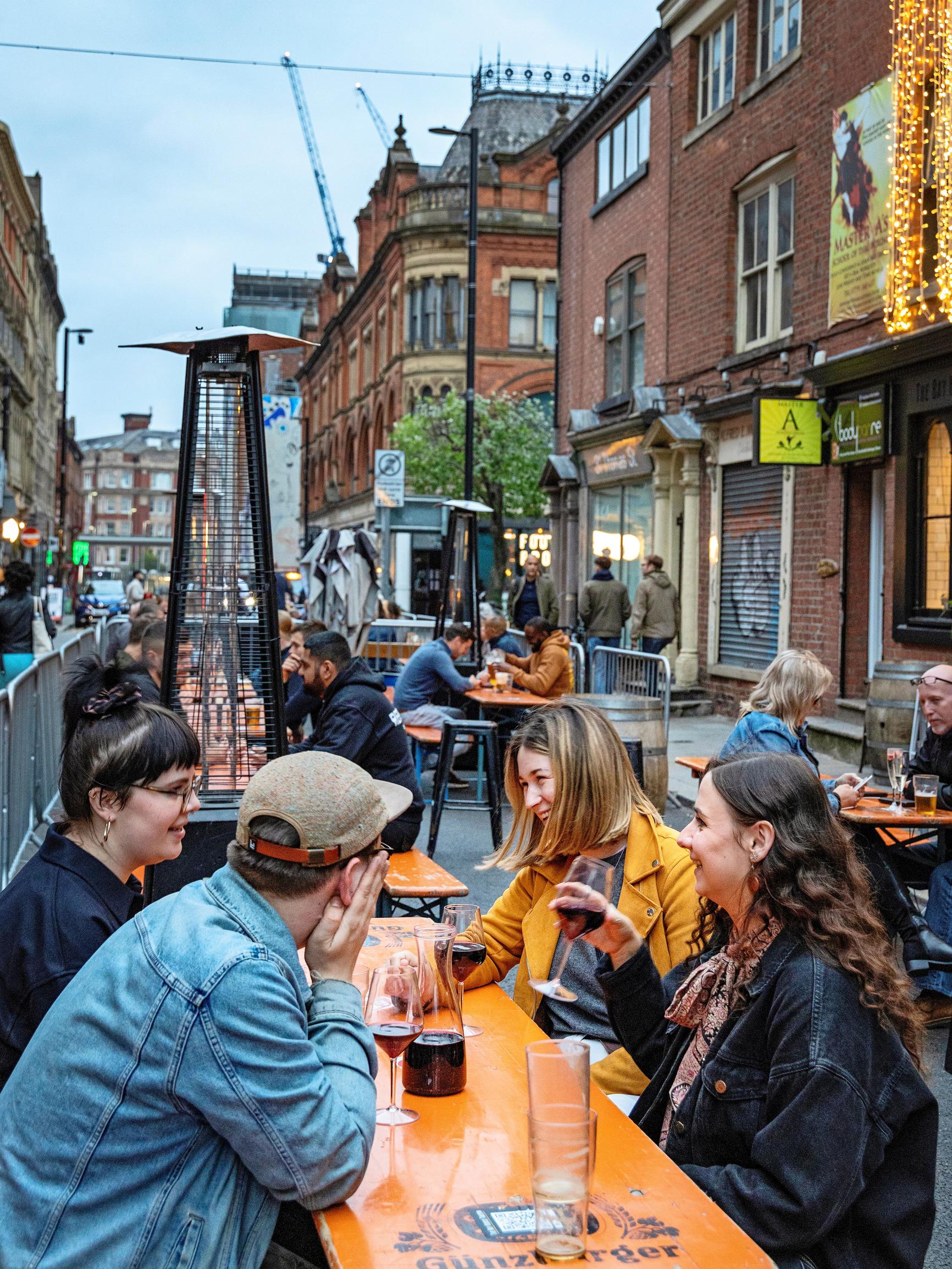 Mahdottoman mukava Manchester: näin löydät kaupungin parhaat pubit, nähtävyydet ja kiinnostavat korttelit