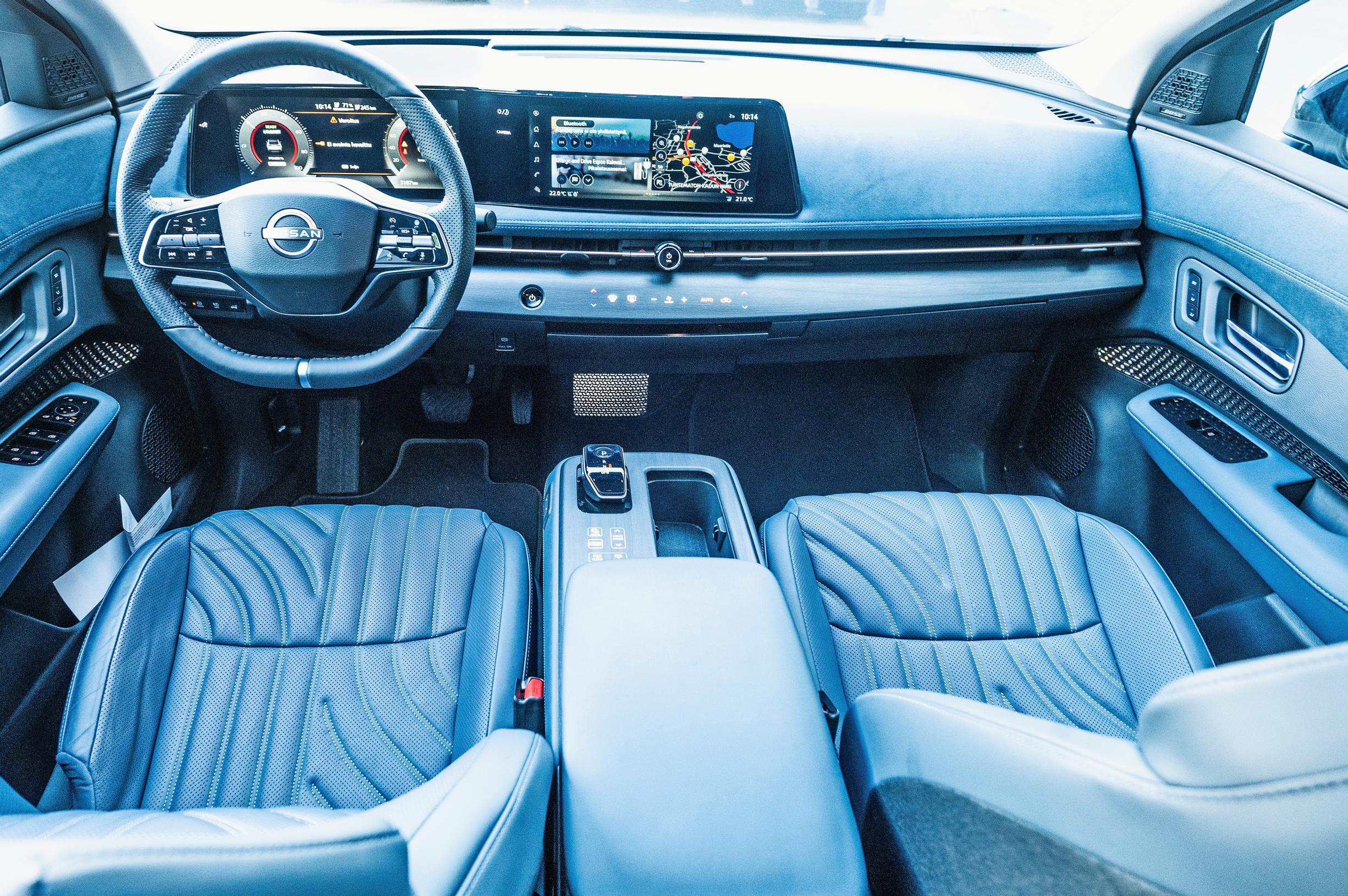 Nissan Ariya ohjaamo
