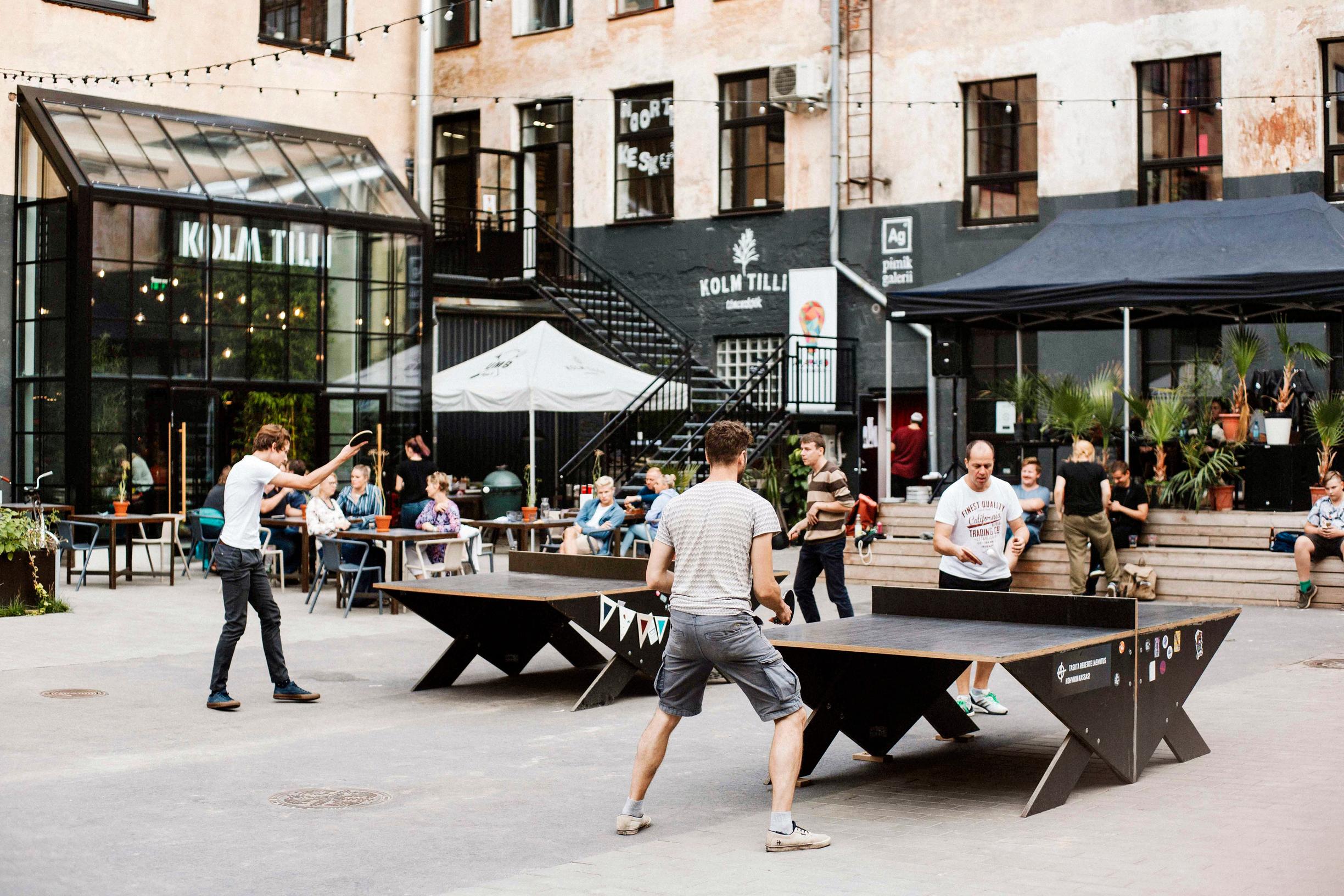 Viron hurmaava, nouseva kaupunki: Tartto tarjoaa historiaa, kulttuuria ja Viron parhaat kakut!