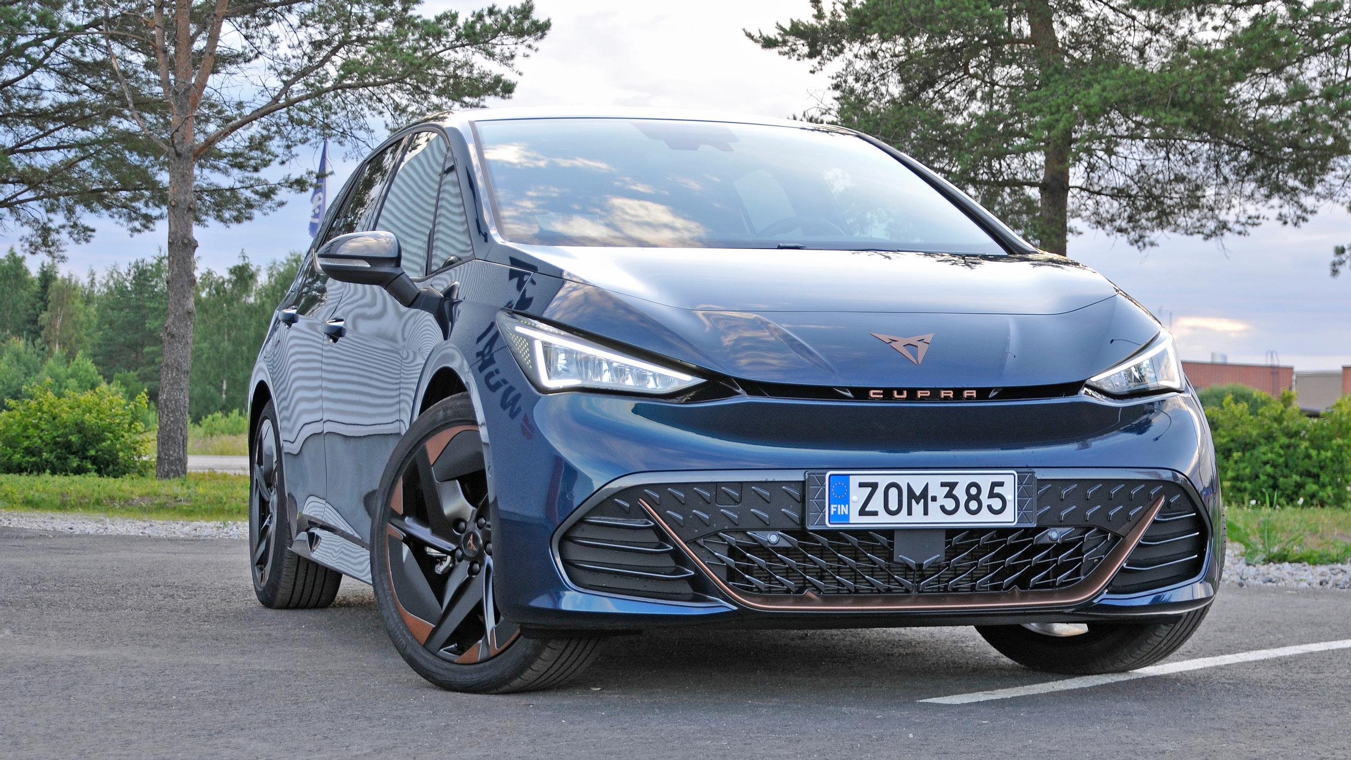 Cupra Born e-Boost – Hänelle, joka kaipaa sähköautoltaan enemmän