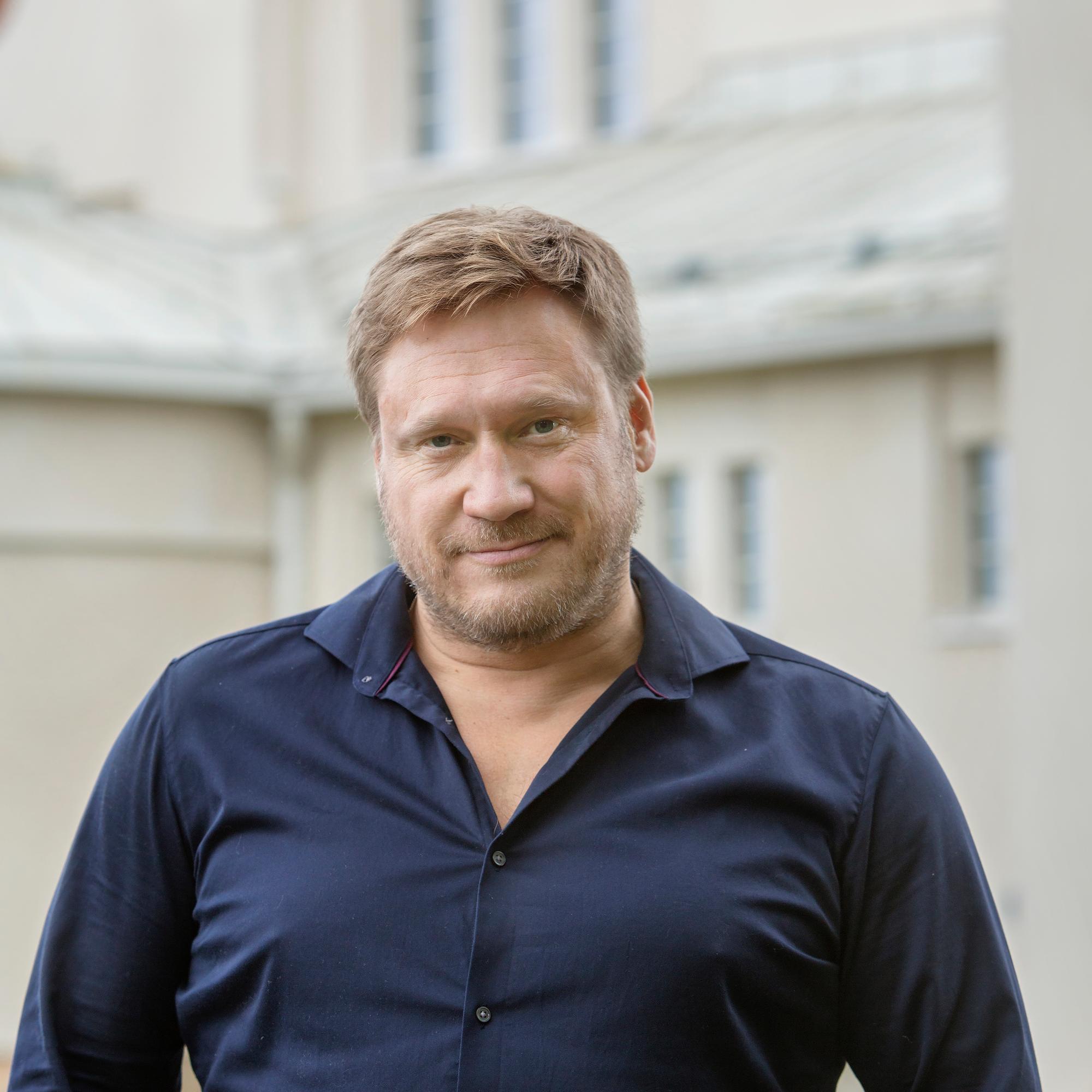 Samuli Edelmann avautuu koskettavasti Toni-isästään: "Itkin ja itkin"