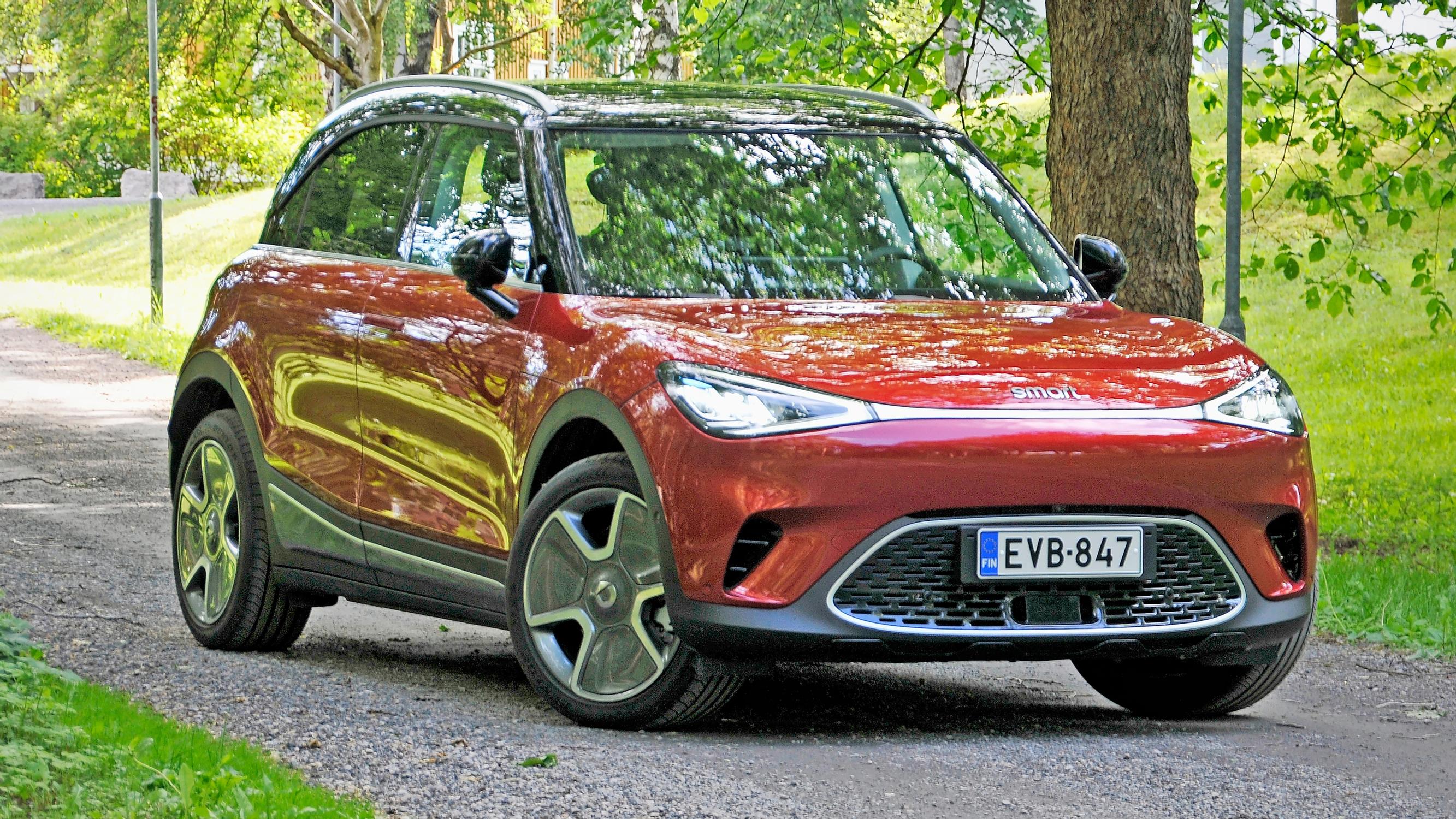 Uusi Smart ei ole enää mikrokokoinen kaupunkiauto – #1 on täyssähköinen neliveto suurilla ikkunoilla ja mummoankkamaisilla linjoilla 