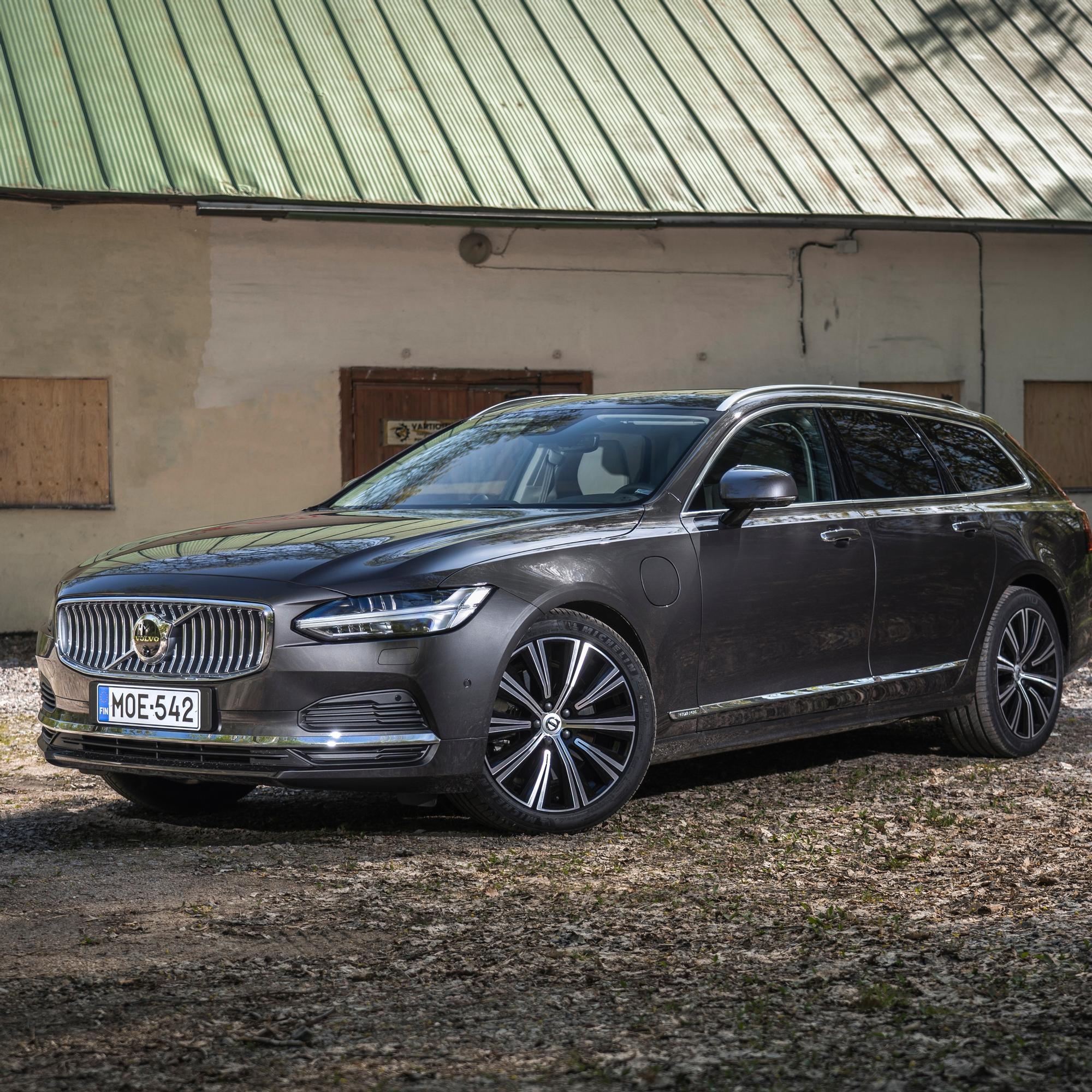 Volvo V90 –  Hintava yksilö mutta malliston kermaa