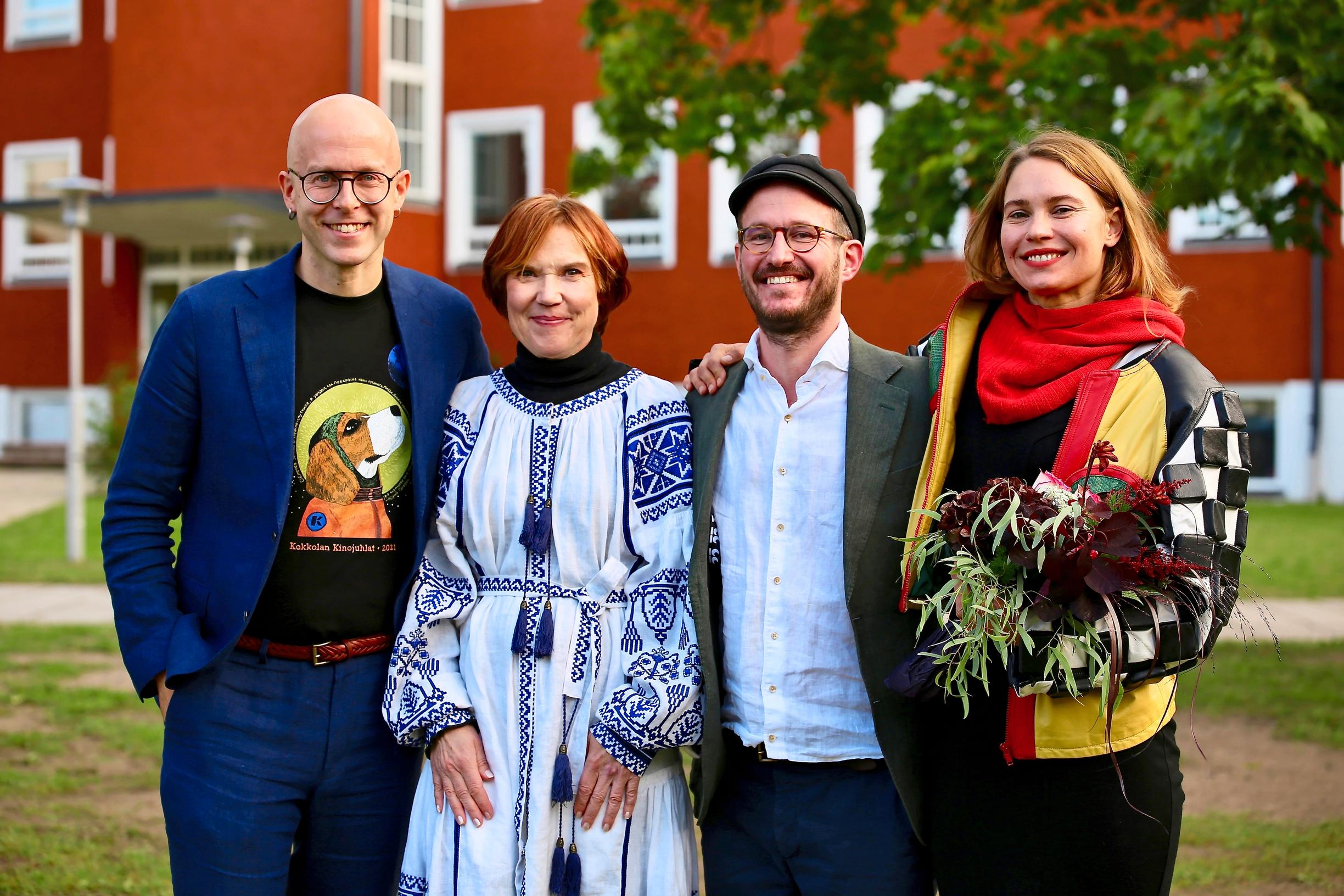 Hytti nro 6:n tekijöitä: Tuottaja Jussi Rantamäki, kirjailija Rosa Liksom, ohjaaja Juho Kuosmanen ja näyttelijä Seidi Haarla Kokkolan Kinojuhlilla.