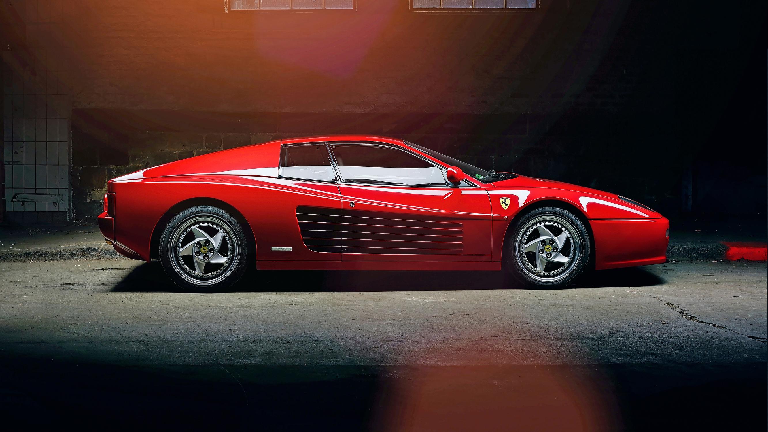 Ferrari Testarossa vai Lamborghini Miura? Italialainen klassikko x 10 upeissa kuvissa