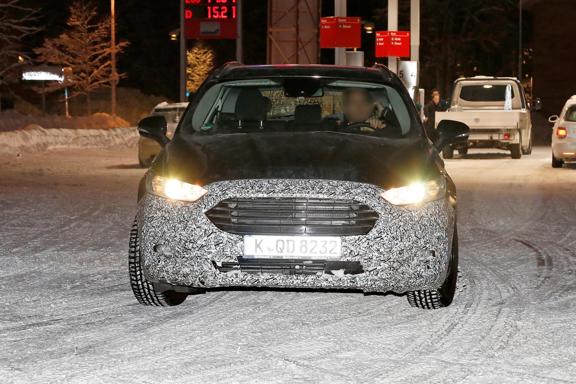 Salakuvissa Ford Mondeo  2019