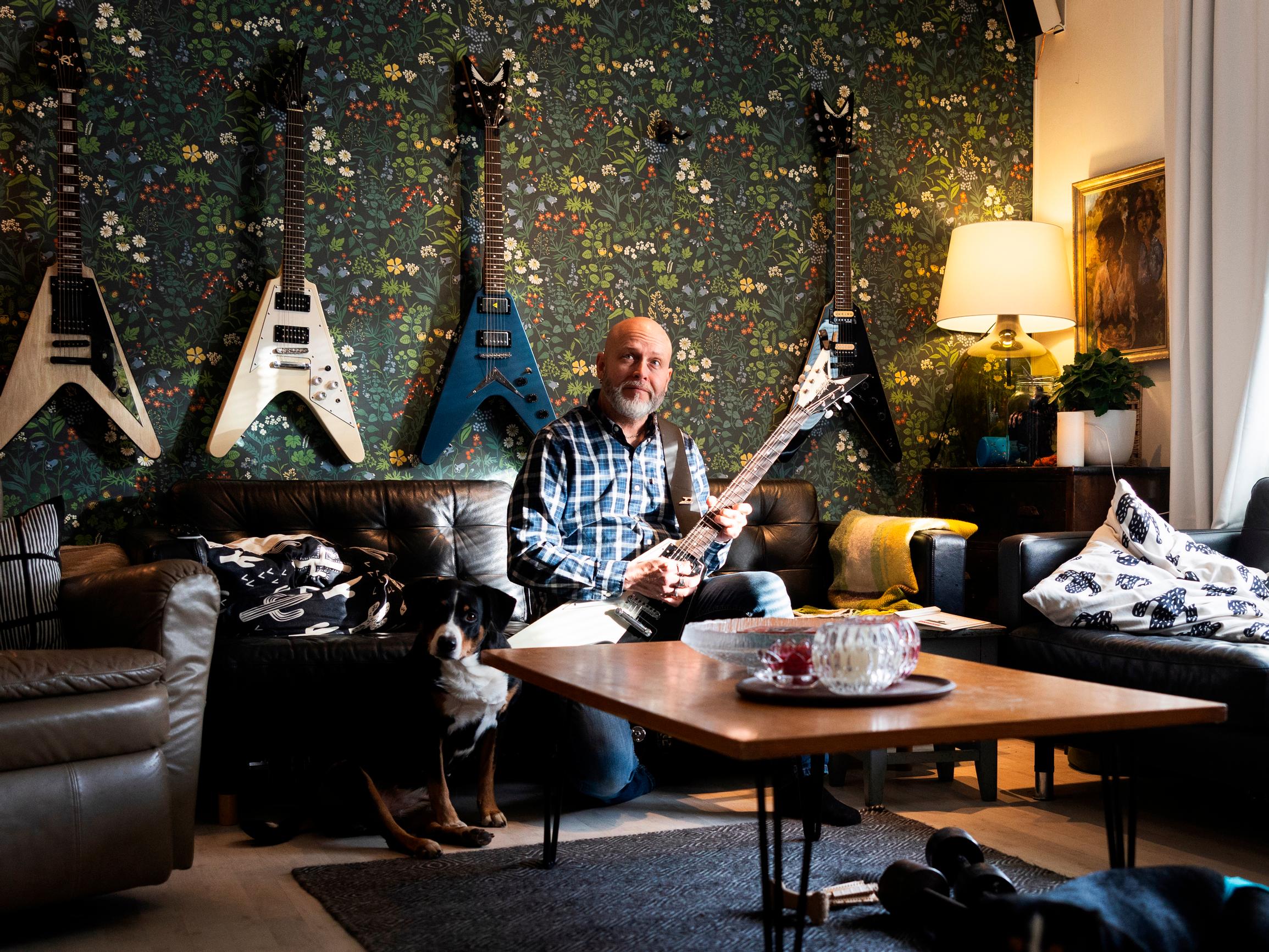 Kaljua peittelevä mies on helposti naurun ja pilkan kohde – Antti ja Markku kertovat, millaisia ovat keski-ikäisten miesten ulkonäköpaineet