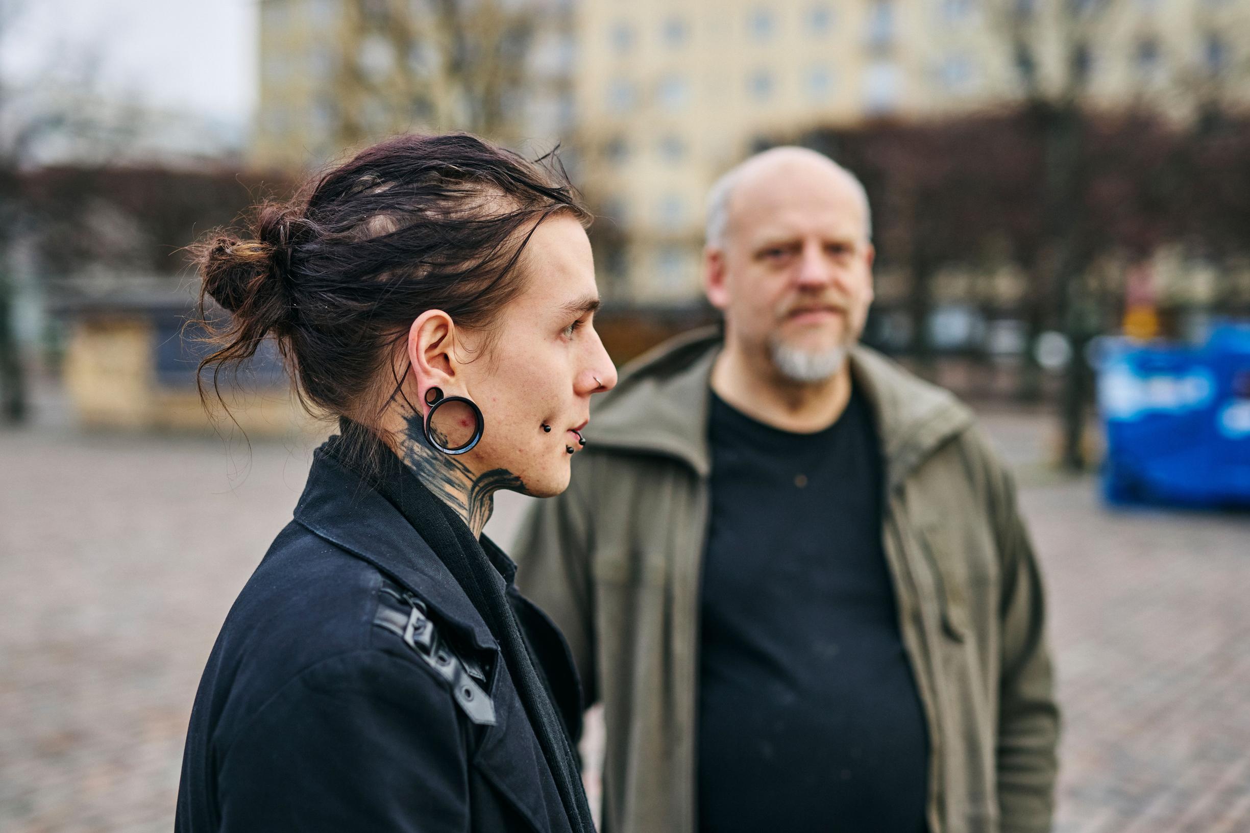 Janne Saarikivi ja Pessi Mizohata (vas.) säilyttivät bonussuhteensa, vaikka Saarikivi erosi Mizohatan äidistä.