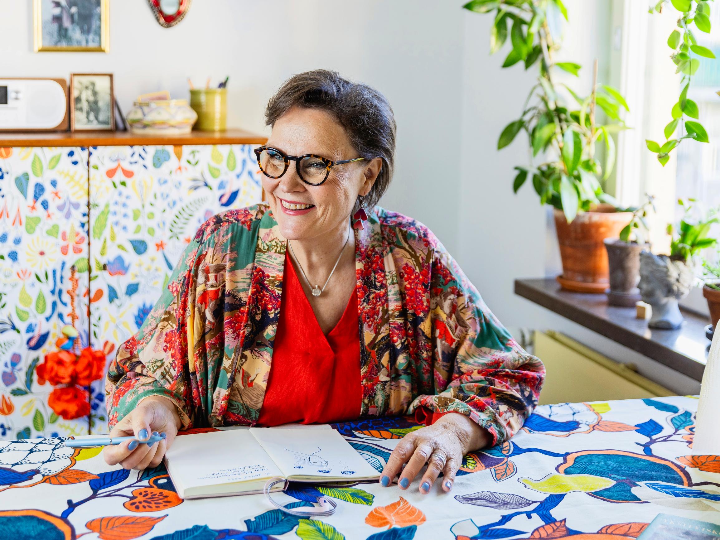 Lama vei Eppu Nuotion omaisuuden, mutta puski eteenpäin kirjailijan uralla: ”Eläkevuosista ei kannata näillä ansioilla haaveilla”