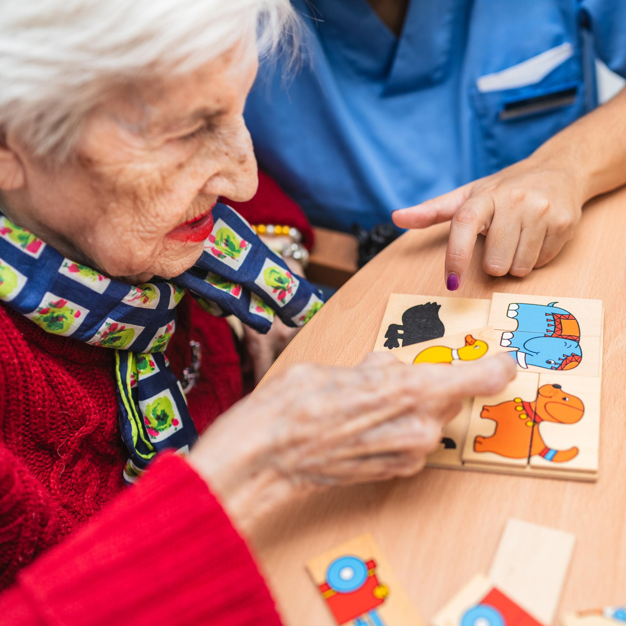 Vähän koulutettujen ja yksin asuvien dementia todetaan myöhemmin kuin muilla – Kakkostyypit diabeetikot hyötyvät proteiinilisästä