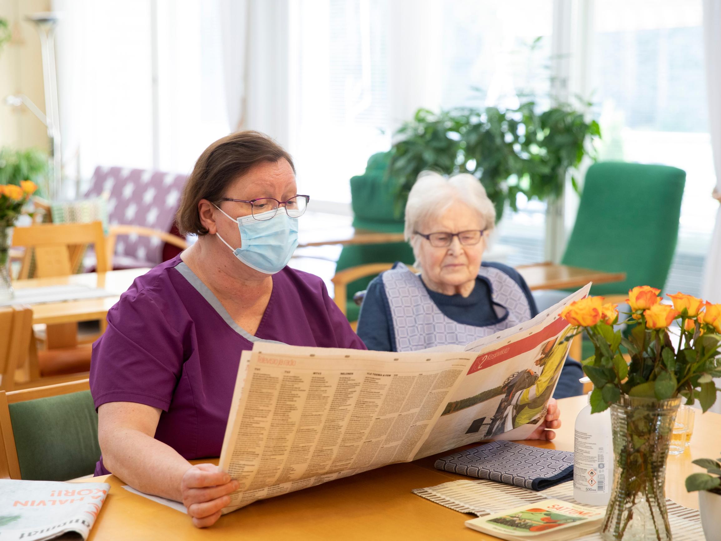 Mikä tekee vanhainkodista kodikkaan? ”Ihmiset, vapaus päättää, matala byrokratia” – Nyt Ankkurin väen huolena on tuleva hyvinvointialue