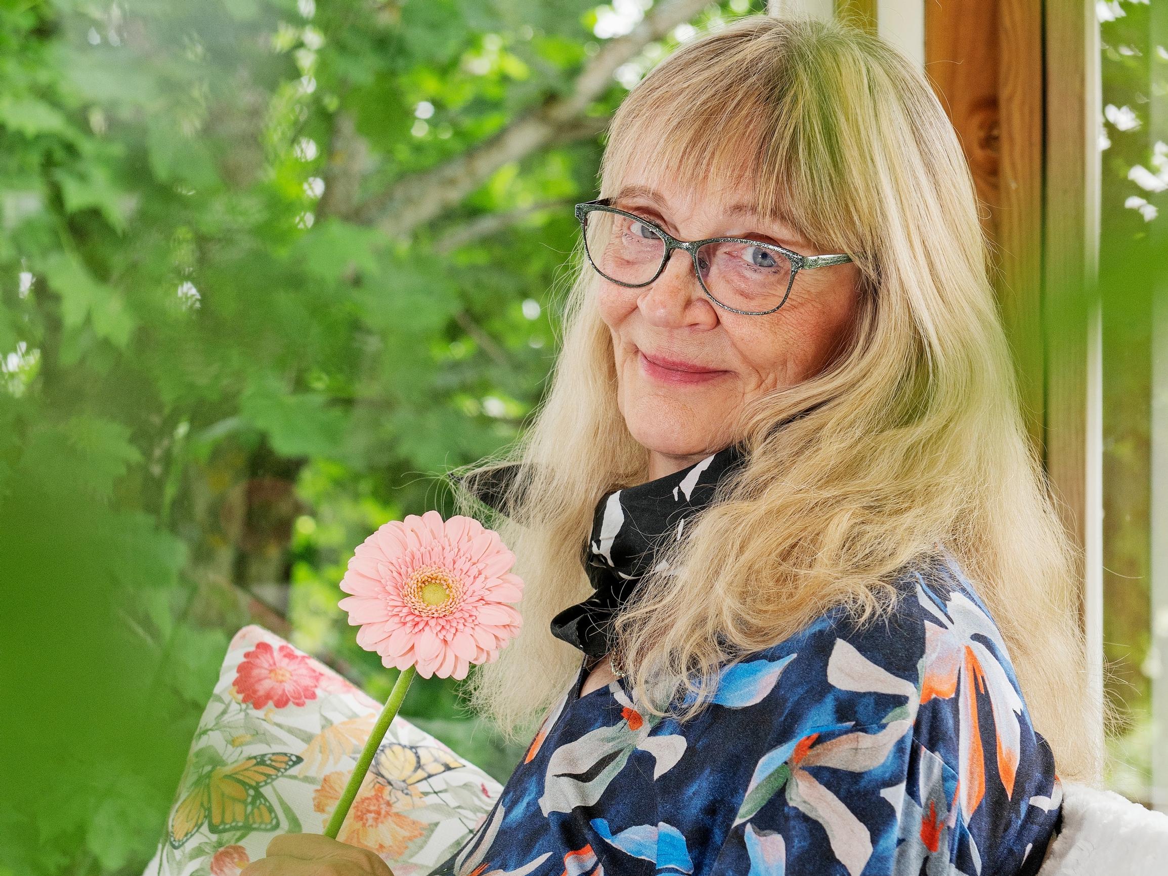 Kehitysvammaisten risteilyllä tekohampaat jäivät karaokebaariin  – ”Saan iloa siitä, kun passiivisesta istujasta tulee aktiivinen toimija”