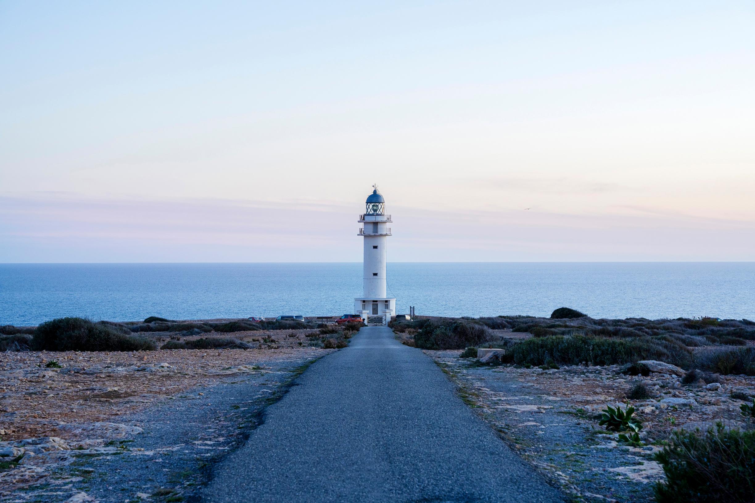 Formenteran saarella on useita majakoita, ja yksi niistä sijaitsee sen eteläkärjessä, Cap de Barbarialla.