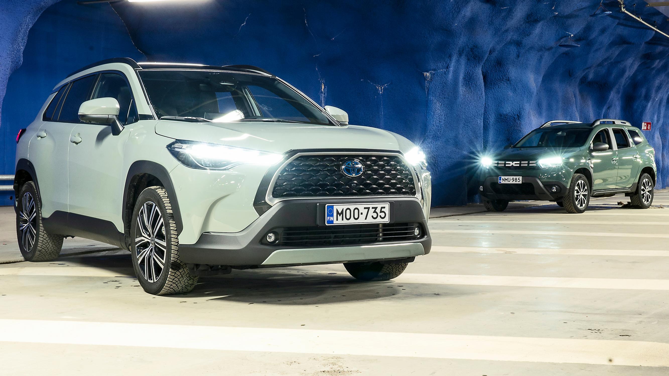 Dacia Duster vs. Toyota Corolla Cross – Haussa nelivetoinen edullisen pään käyttöauto – Löysimme yhden