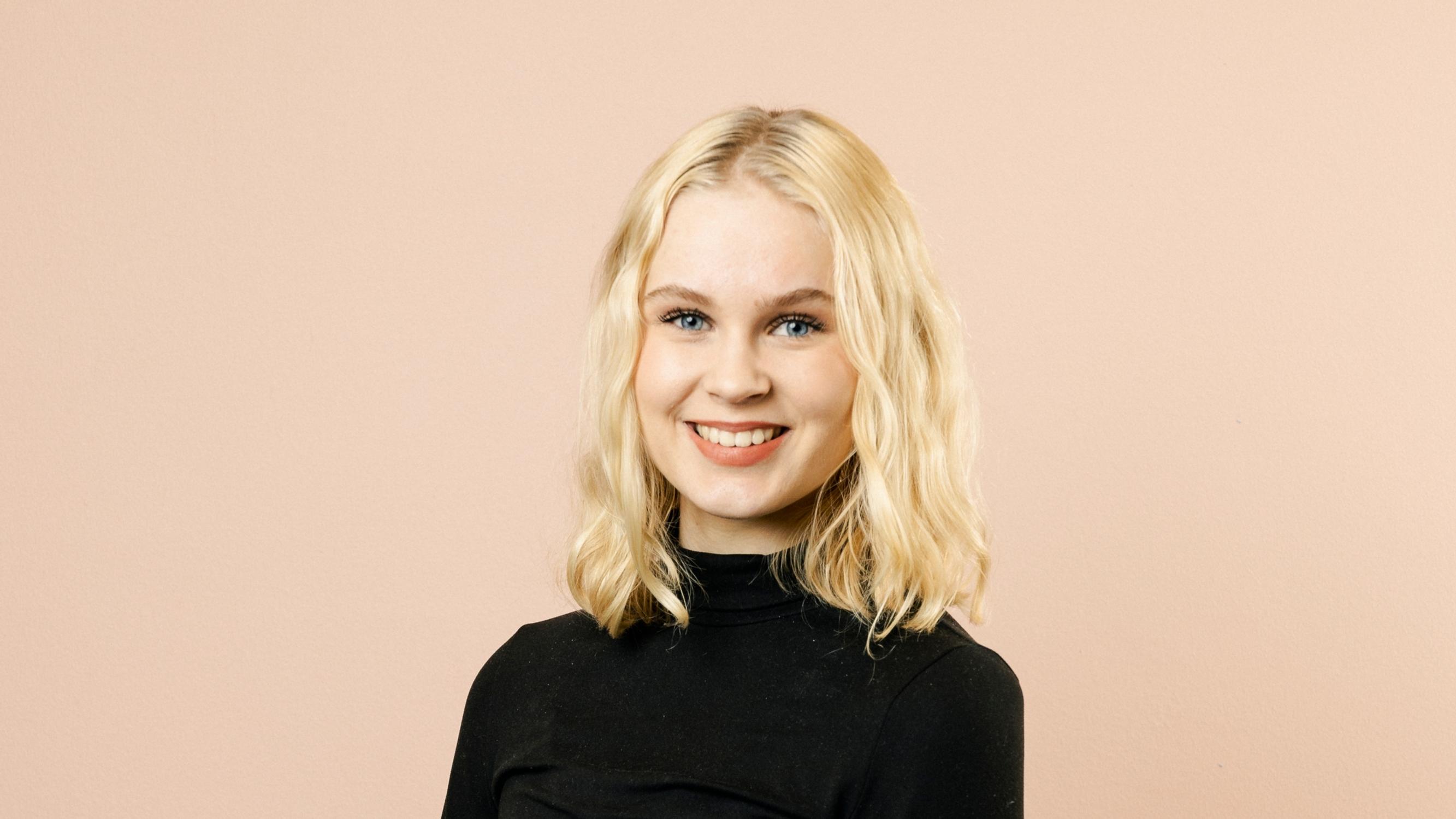 Nuoria koskevat teemat puuttuvat yhä julkisesta keskustelusta – Avun juhlanumero kertoo maailmasta nuoren silmin