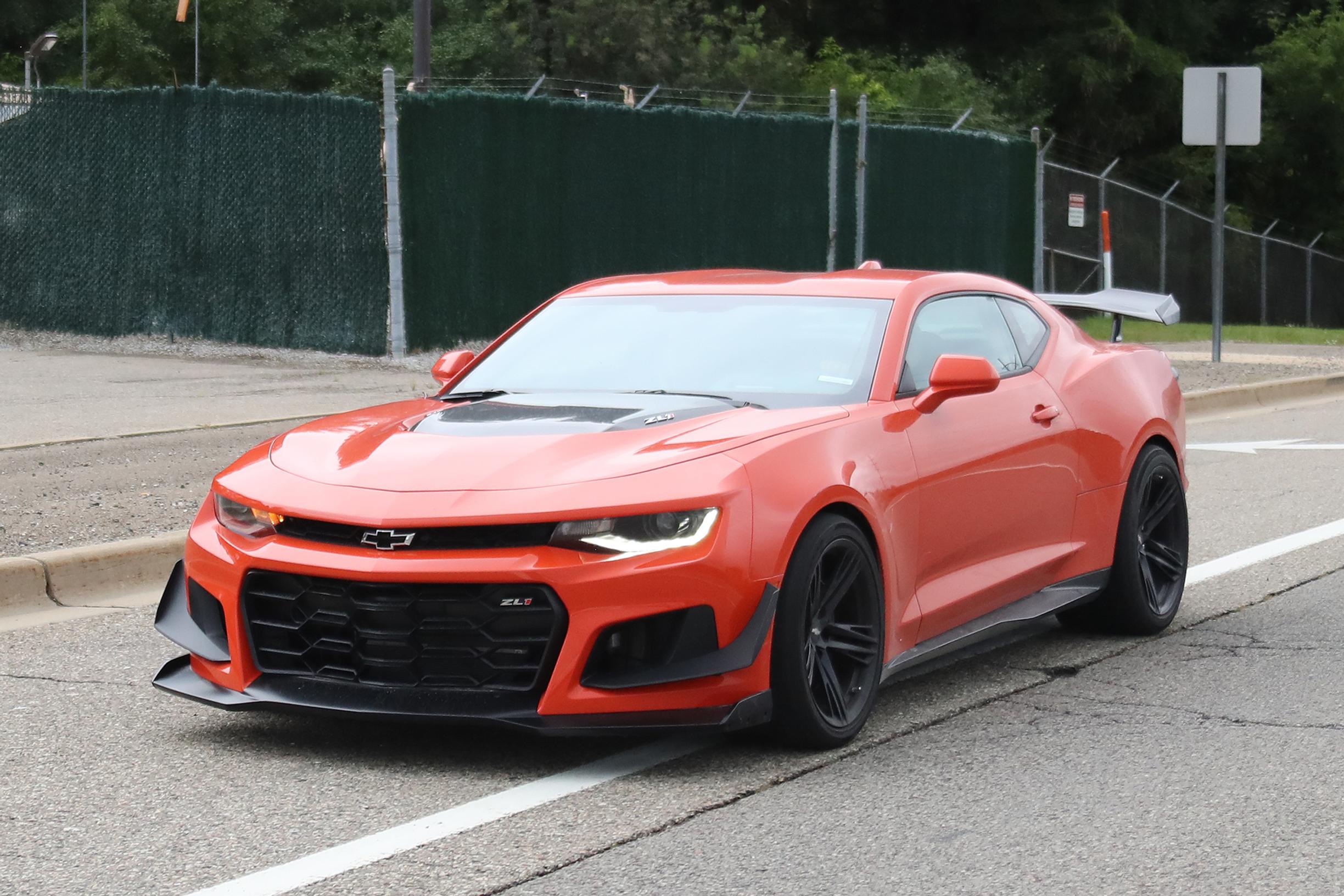 Salakuvissa 2019 Chevrolet Camaro ZL1 1LE