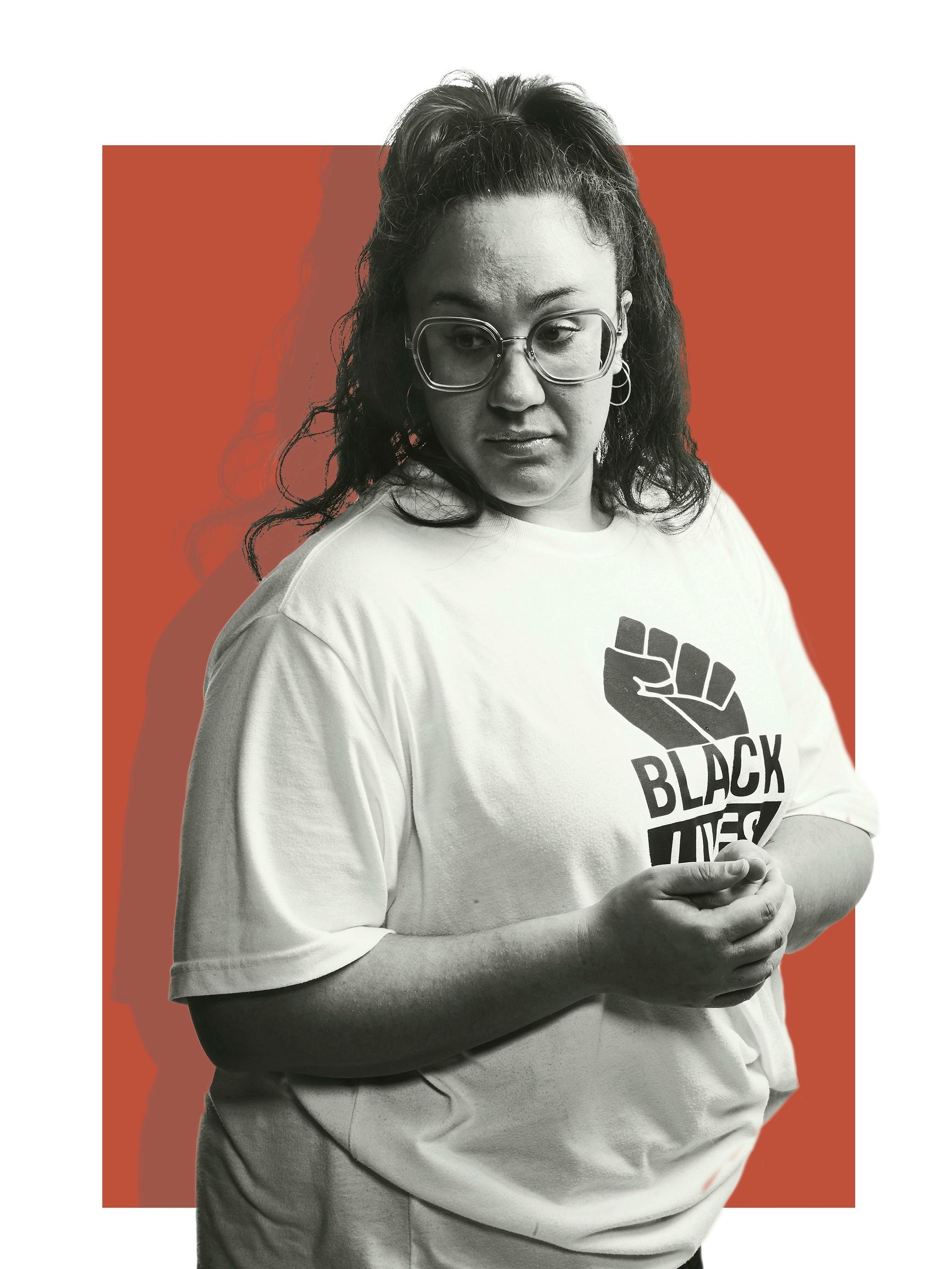 Koko Hubaran kolumni: Ennen kuin minusta tuli kirjailija, olin sosiaalityöntekijä – Joonatan Tolan romaani avaa lastensuojelun ristiriitoja koskettavasti