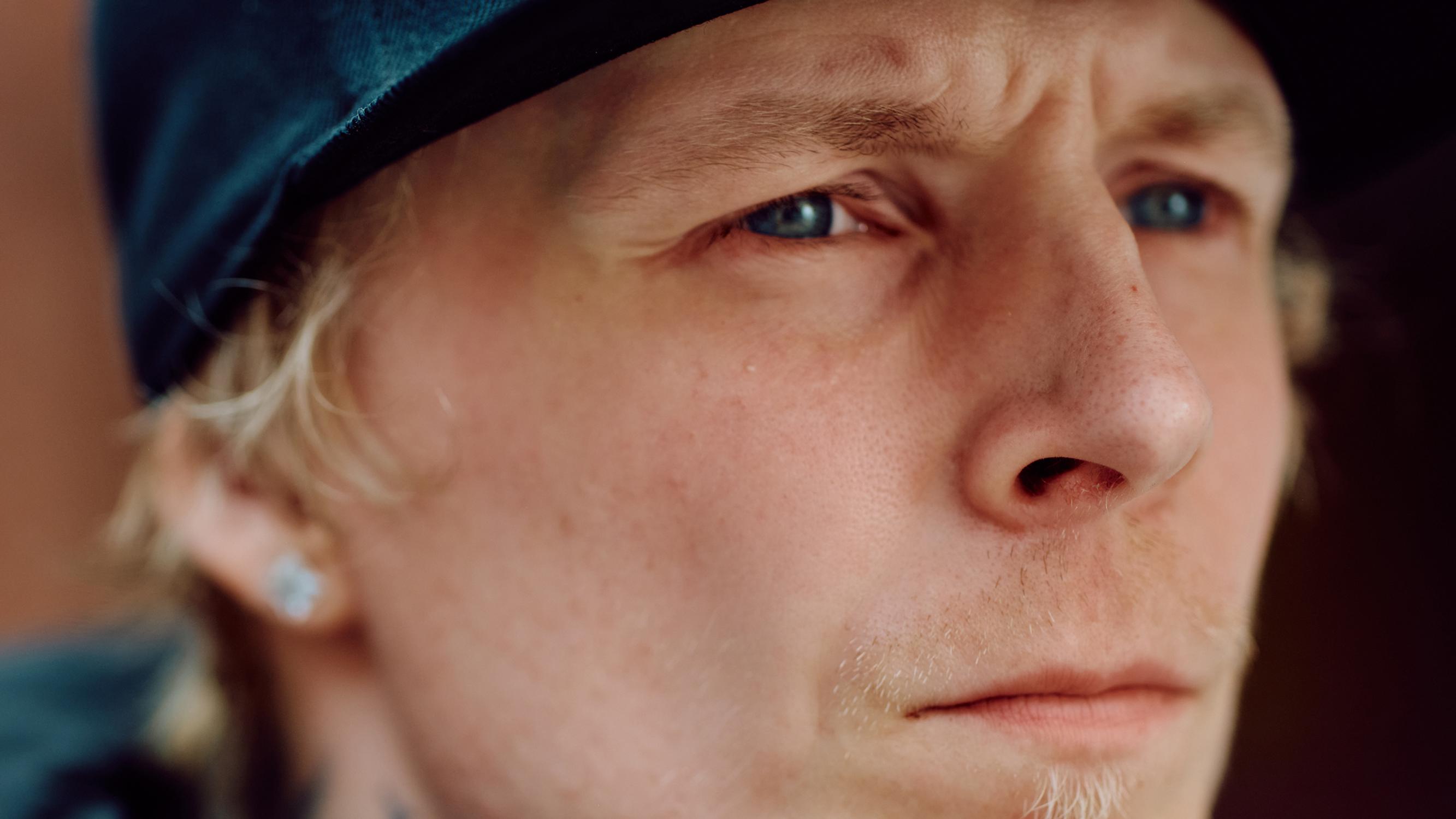 Patrik Lindblom aloitti huumeiden piikittämisen ja ryöstelyn jo teini-ikäisenä – ADHD-diagnoosi auttoi kääntämään elämän suunnan