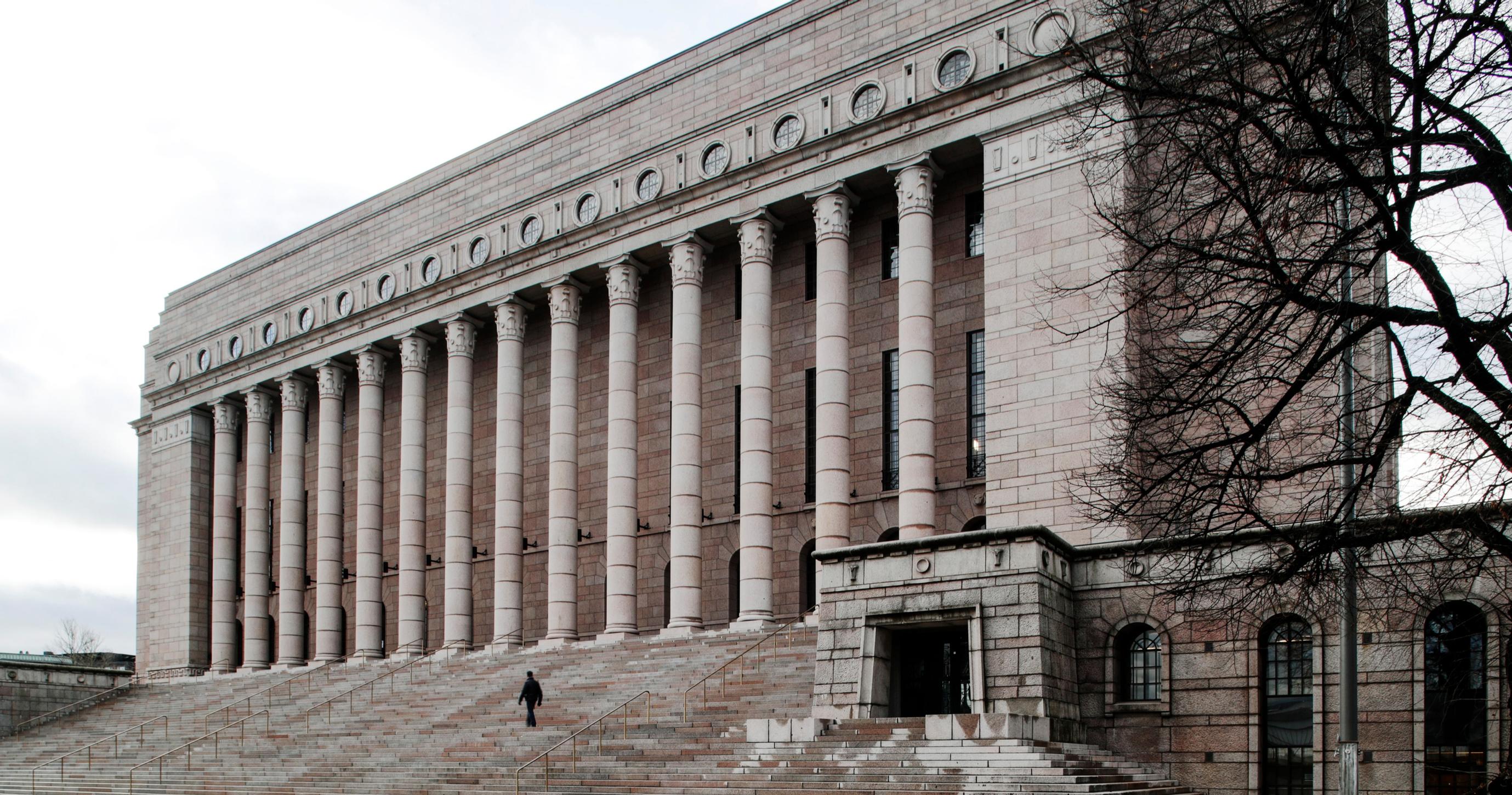 Päivän Apu 2.4.2019: Vaalikuume nousee – Katso, mitkä puolueet kannattavat aktiivimallin säilyttämistä 