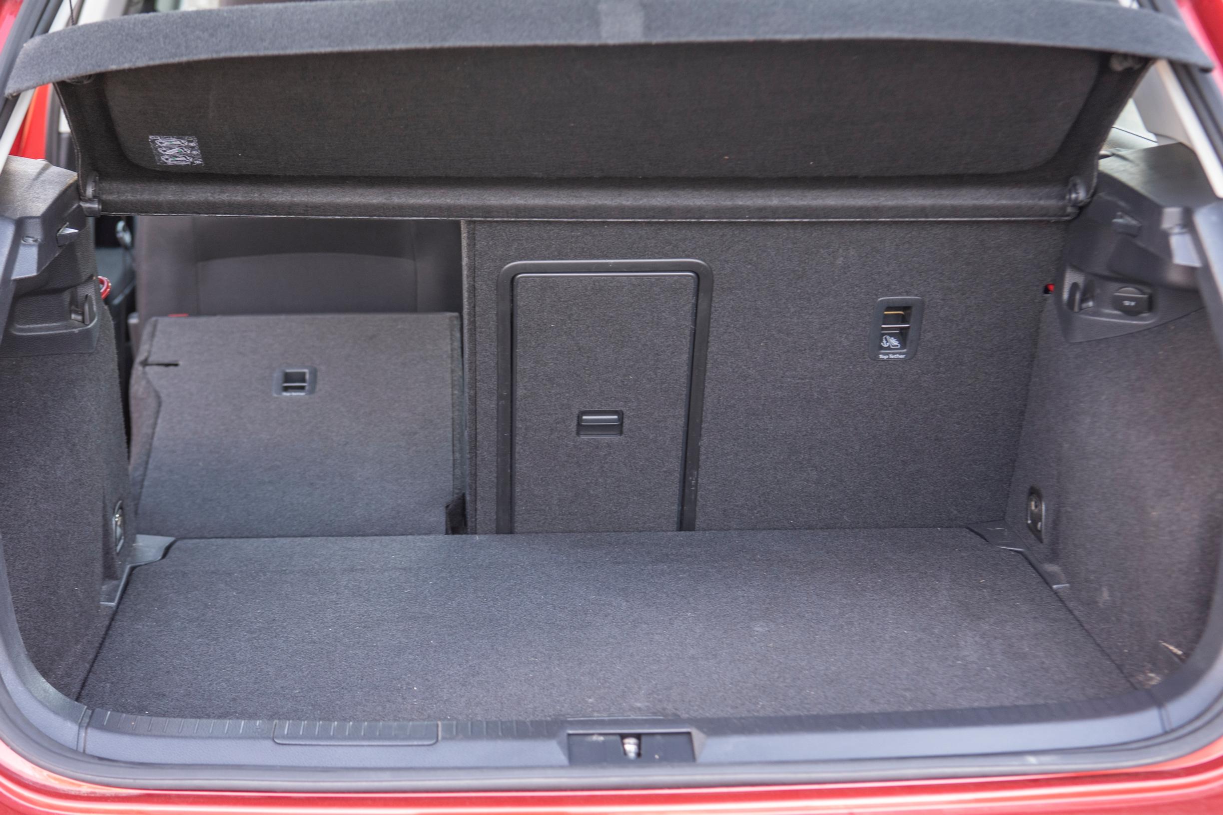 VW Golf vm. 2014 Comfortline 1.4 TSI DSG takaluukku