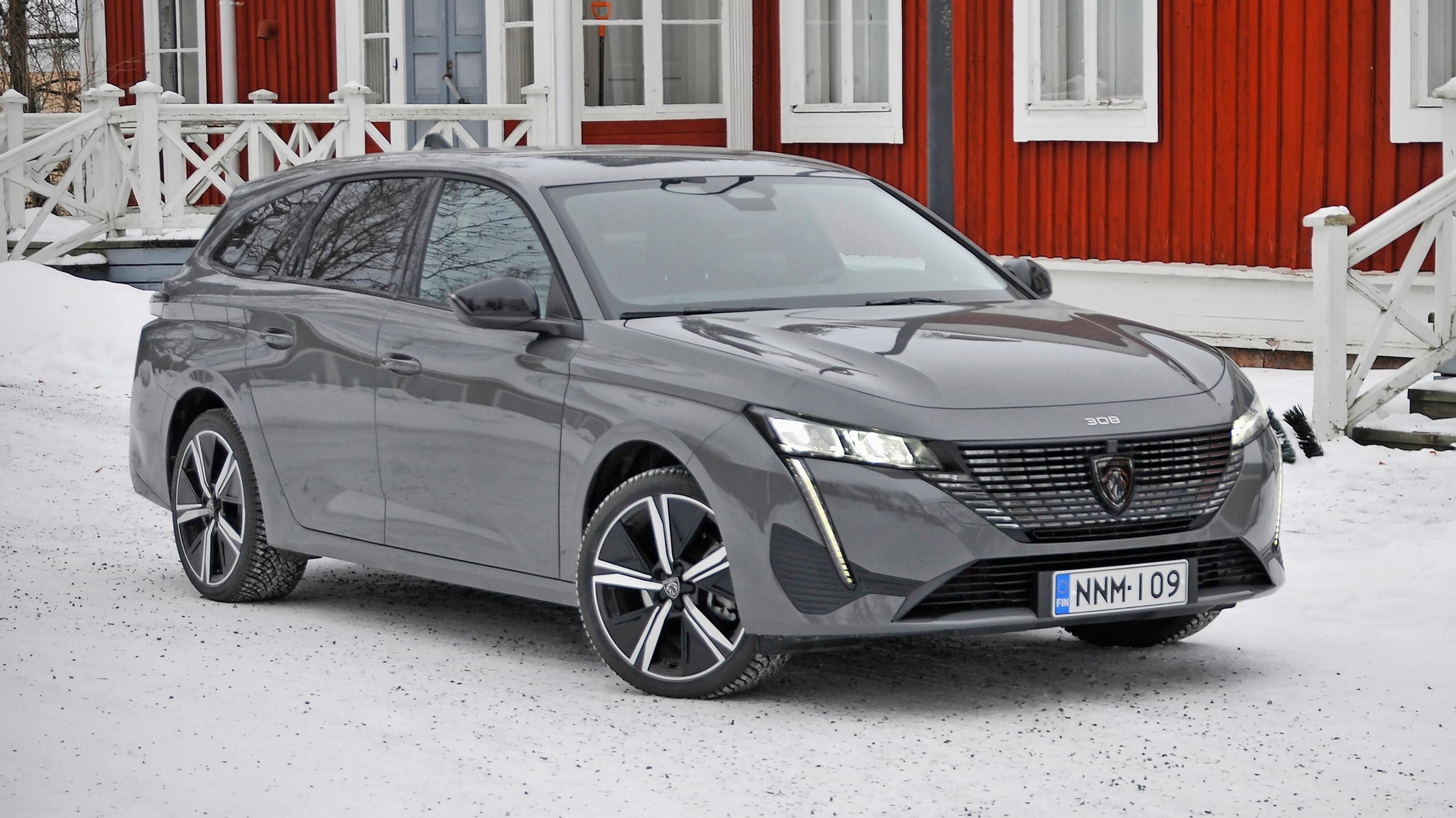 Peugeot E-308 SW – Täyssähköinen 308-farmari vihdoinkin Suomessa – Tehoa taloudellisuus edellä 