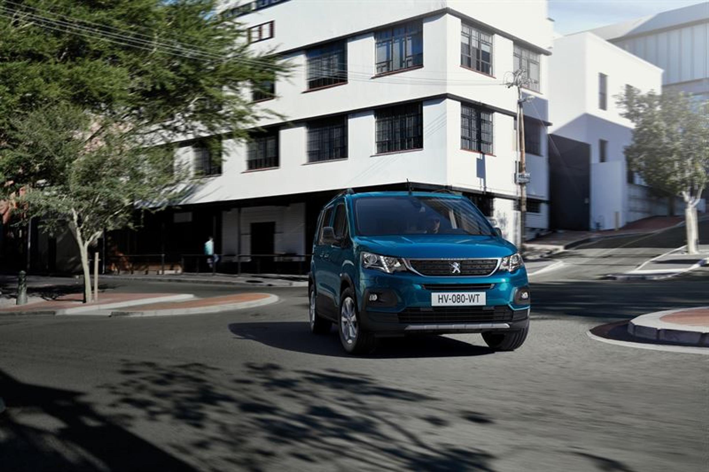 Uusi täyssähköinen Peugeot e-RIFTER sai Suomen hinnat