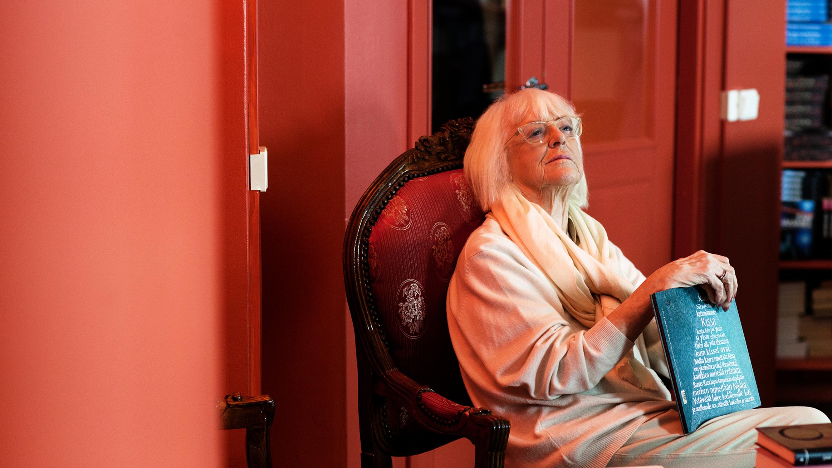 Alma Pöystin isoäiti Birgitta Ulfsson: "Rakastuminen on hengenvaarallinen tila – Saimme pelastettua Lassen kanssa ystävyytemme"