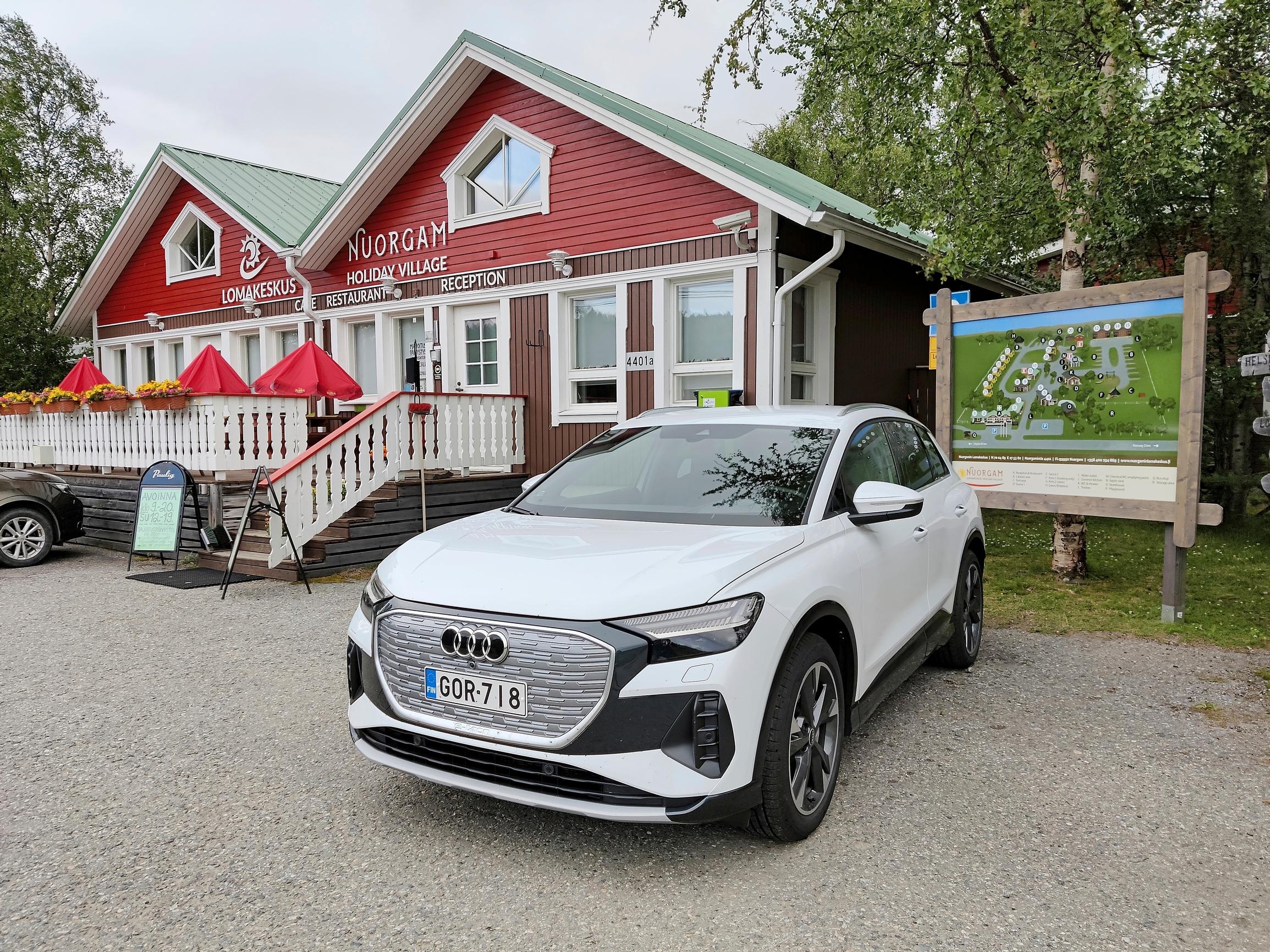 Sähköautolla Norjaan.