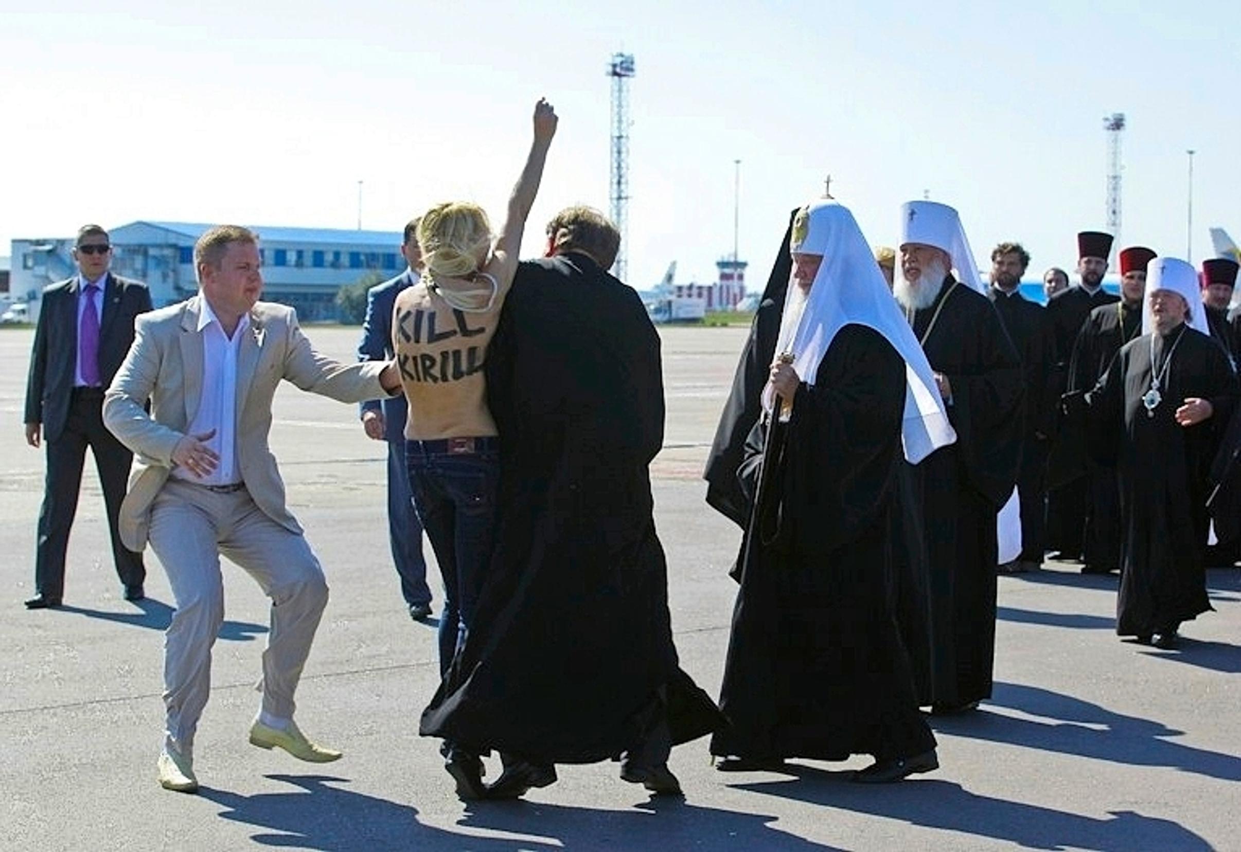 Kirill Ukrainassa