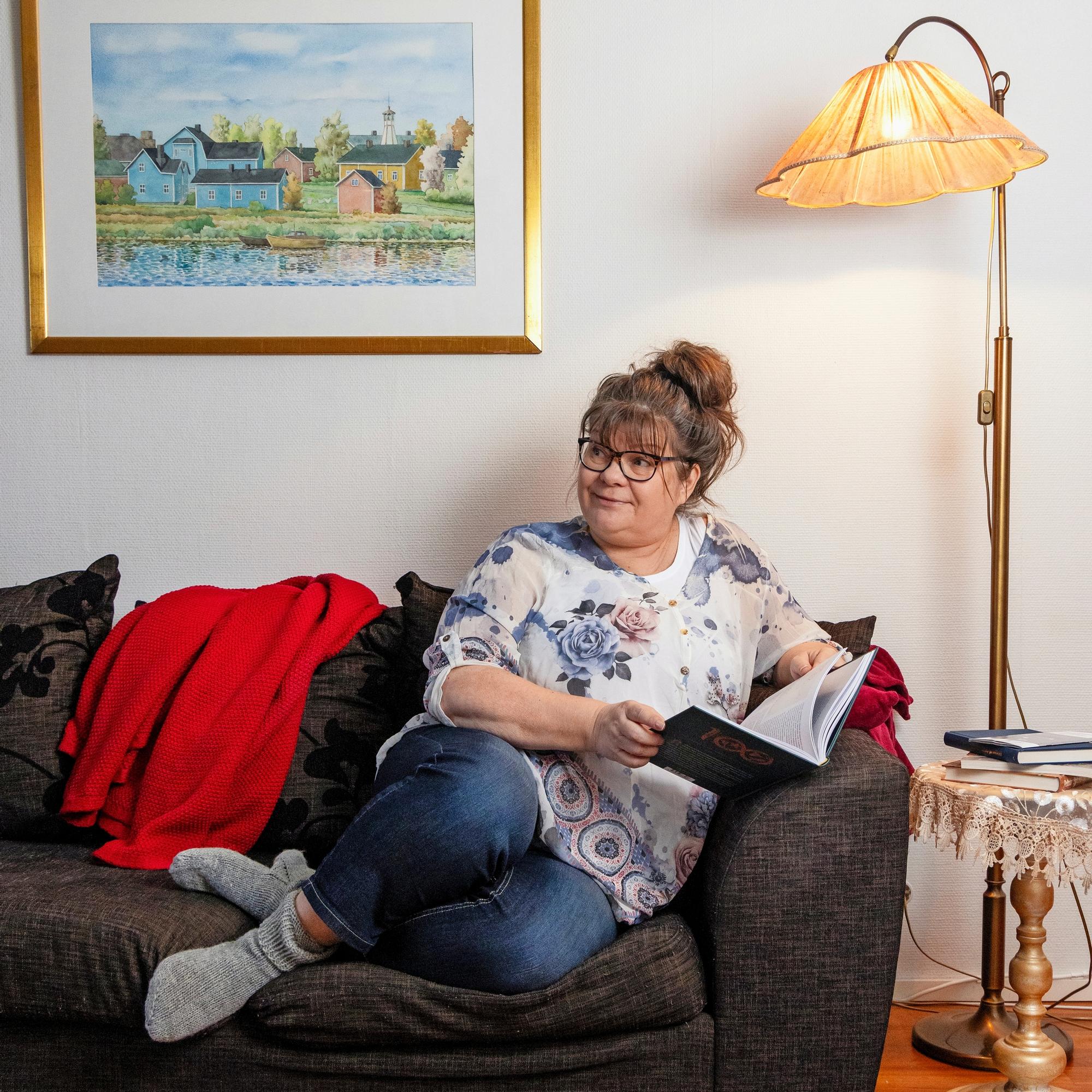 Tarja Sanilan syöpä löytyi toistuvien verenmyrkytysten ansiosta – ”Vaikka elämäni on epävarmempaa, luotan siihen enemmän kuin aiemmin”