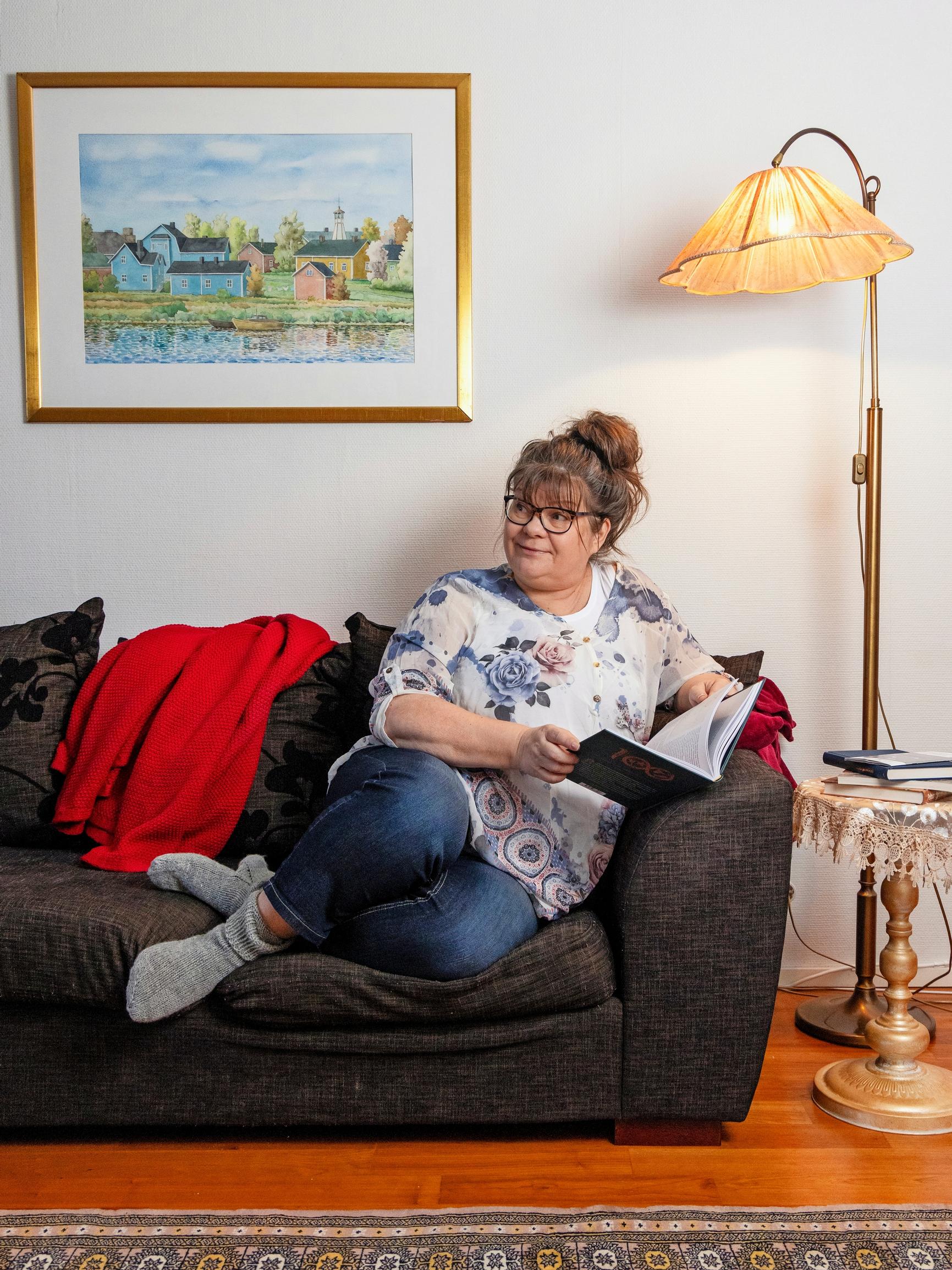 Tarja Sanilan syöpä löytyi toistuvien verenmyrkytysten ansiosta – ”Vaikka elämäni on epävarmempaa, luotan siihen enemmän kuin aiemmin”
