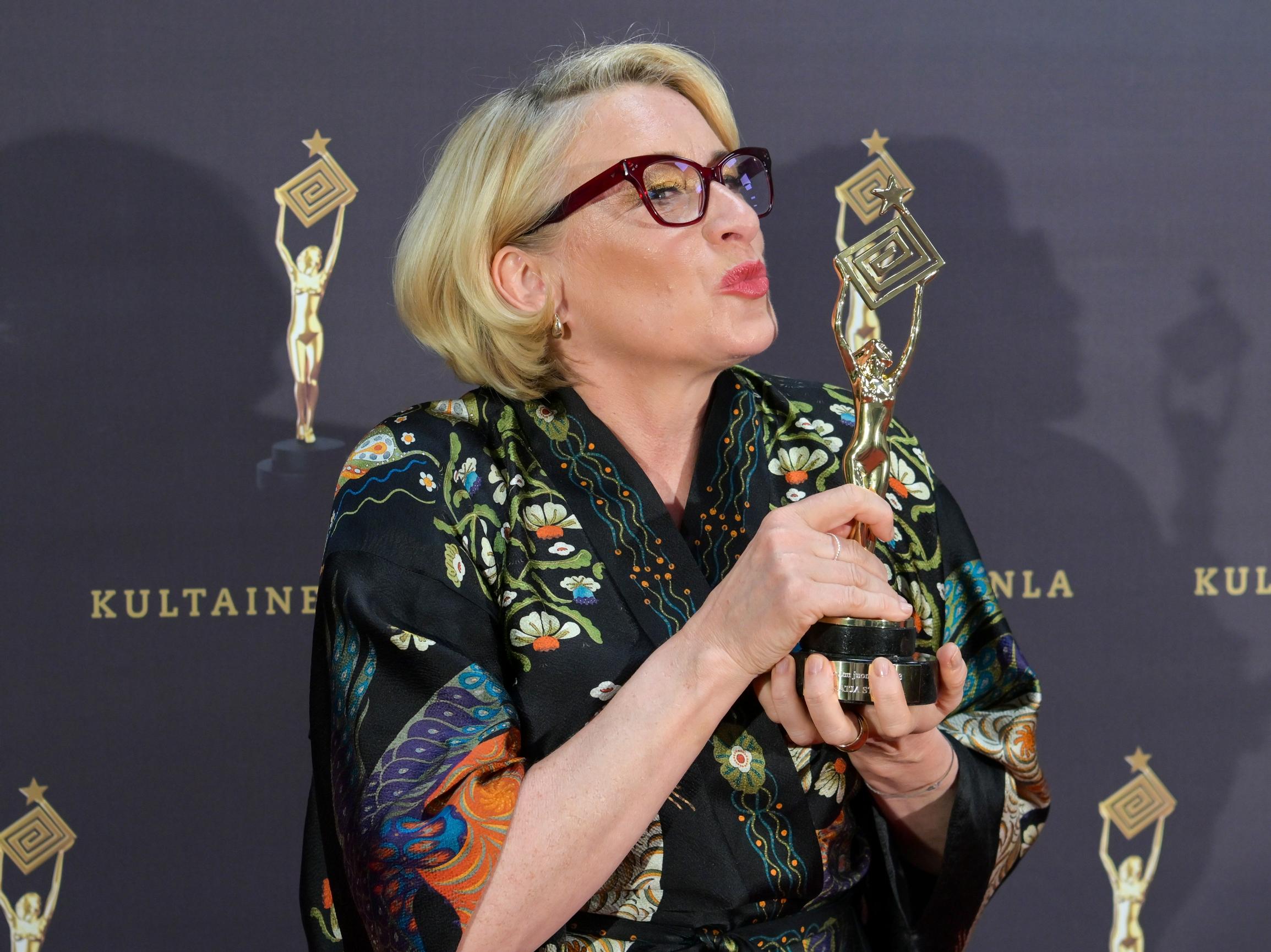 Kultainen Venla jaetaan suorassa lähetyksessä – Nämä ohjelmat keräsivät eniten ehdokkuuksia