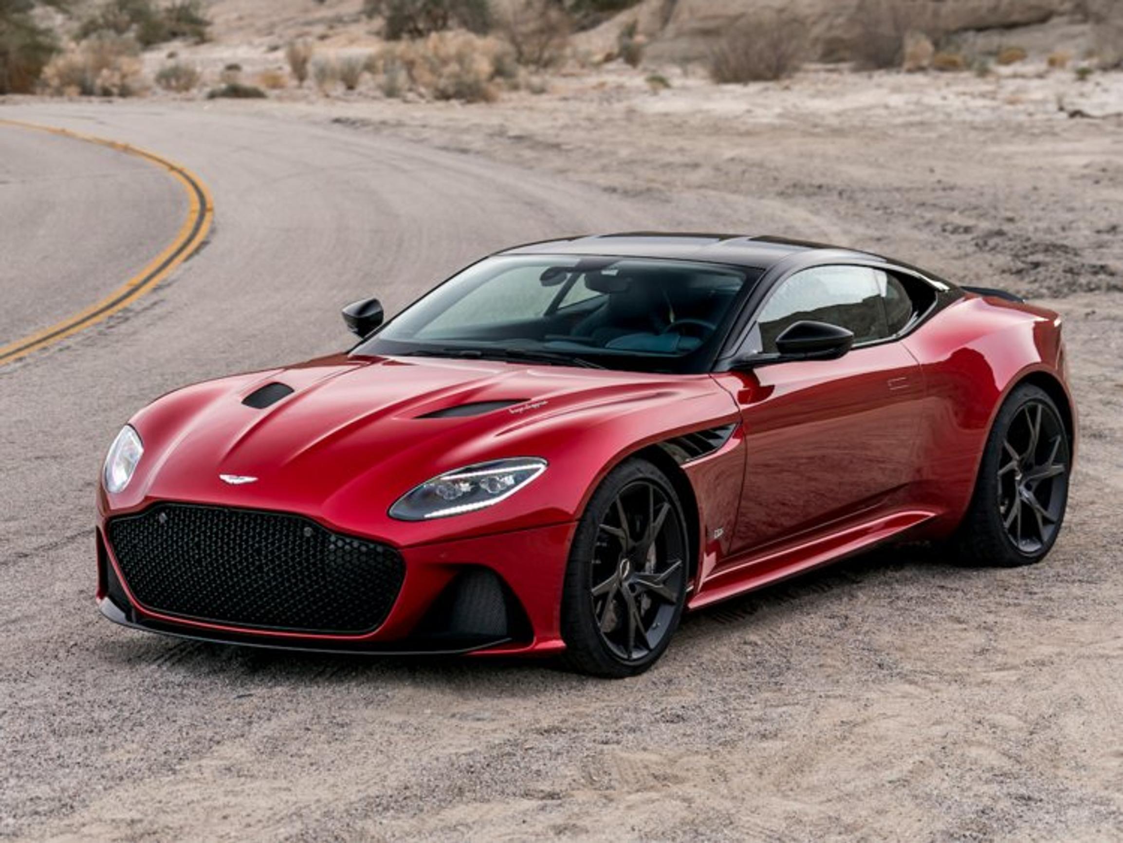 Katso kuvat ja hurjat suorituskykylukemat: Tässä on kaikkein kallein Aston Martinin tuotantoauto – 715 hevosvoimaa