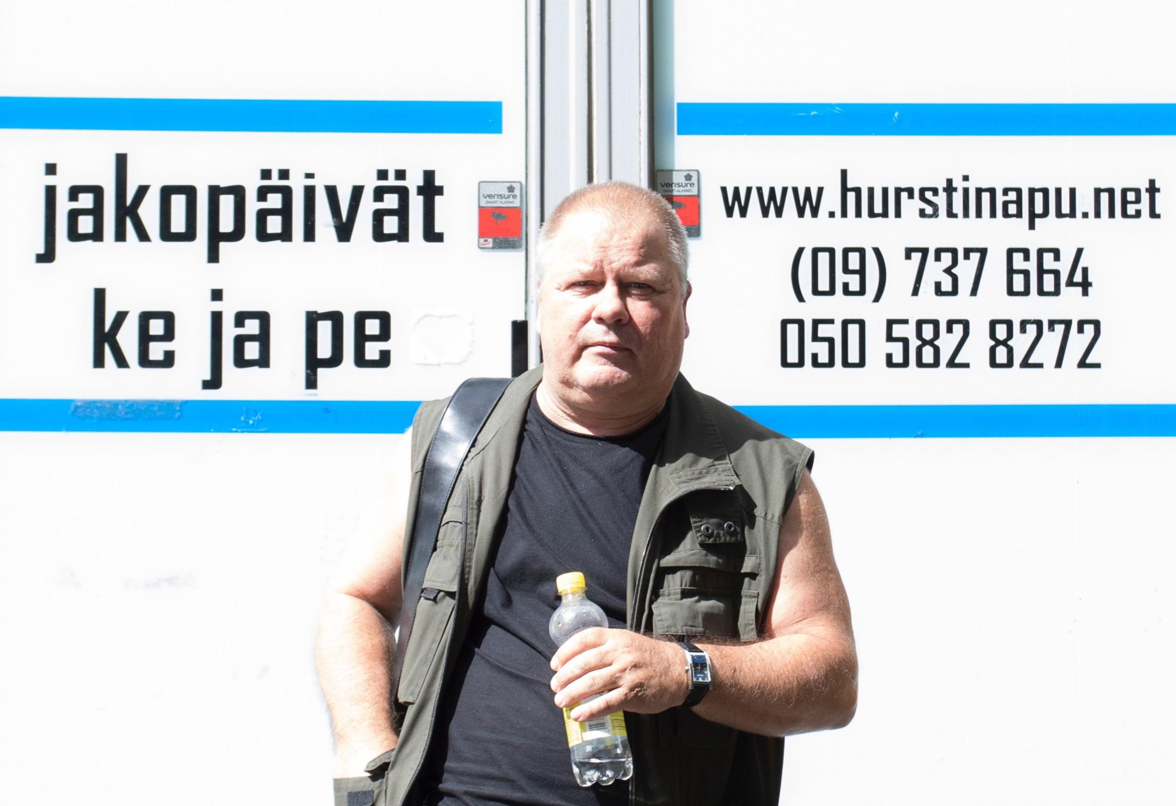 Hurstit voivat hetken hengähtää - Metallica ja suomalaiset pelastivat ruoka-avun: "Hyvältä tuntuu"