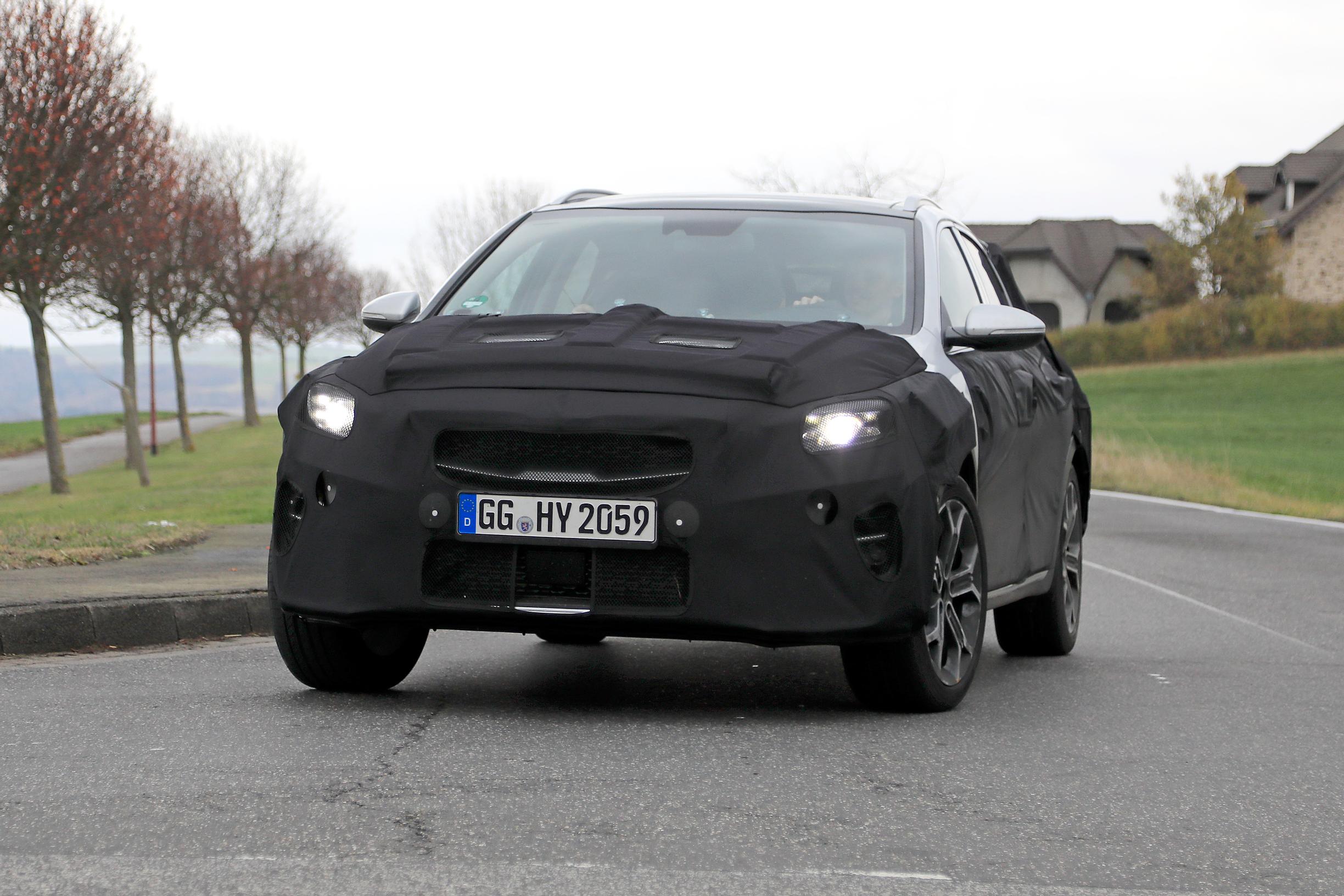Salakuvissa Kia Ceed SUV