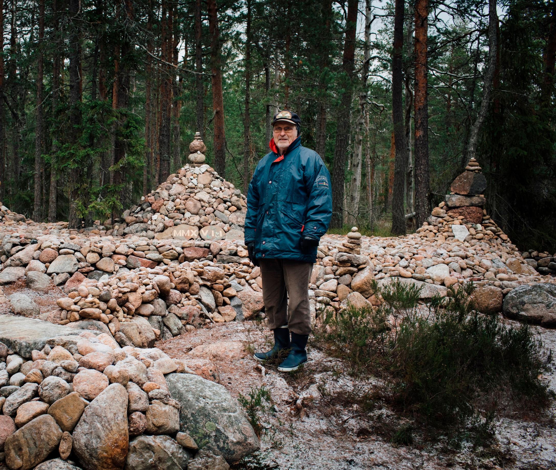 Kivenpyörittäjä Pertti Linna tekee linnamaista kivitaidetta käsivoimin