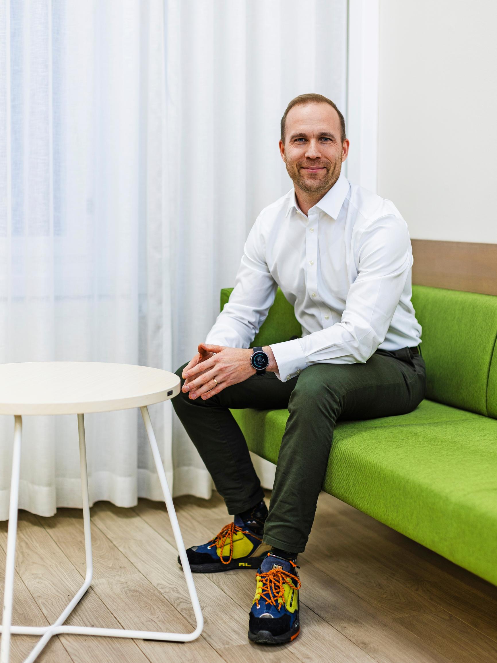 Pekka Töllin elämänrytmissä suklaa toimii stressimittarina –  ”Olen pyrkinyt suklaasta eroon, mutta poistin samalla ison osan elämänilosta”