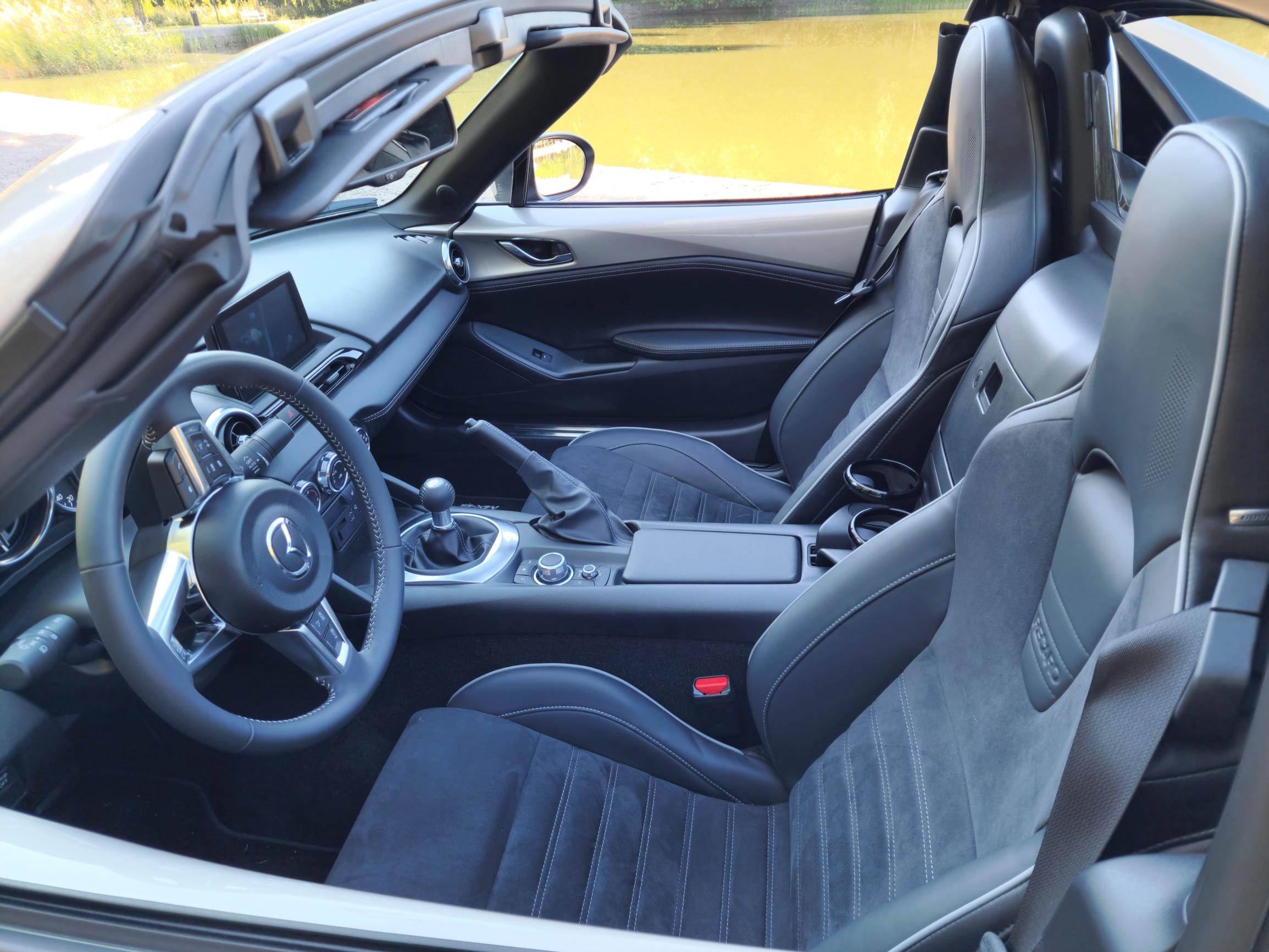 Mazda mx-5 RF 2.0 (184) Skyactiv-G Luxury Sport MT etupenkki