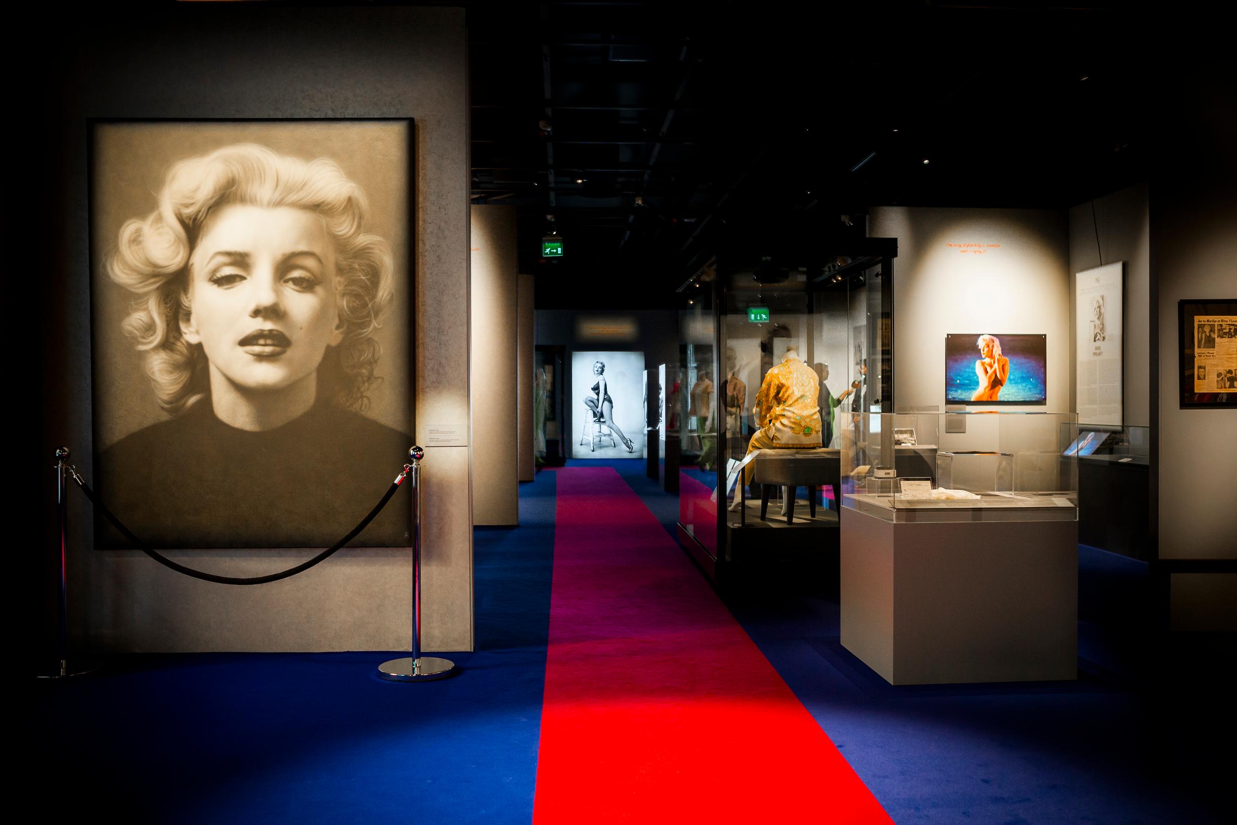 Yksityiselämää avaava näyttely: Marilyn Monroe oli naisten vapautumisen esitaistelija  1950-luvulla 