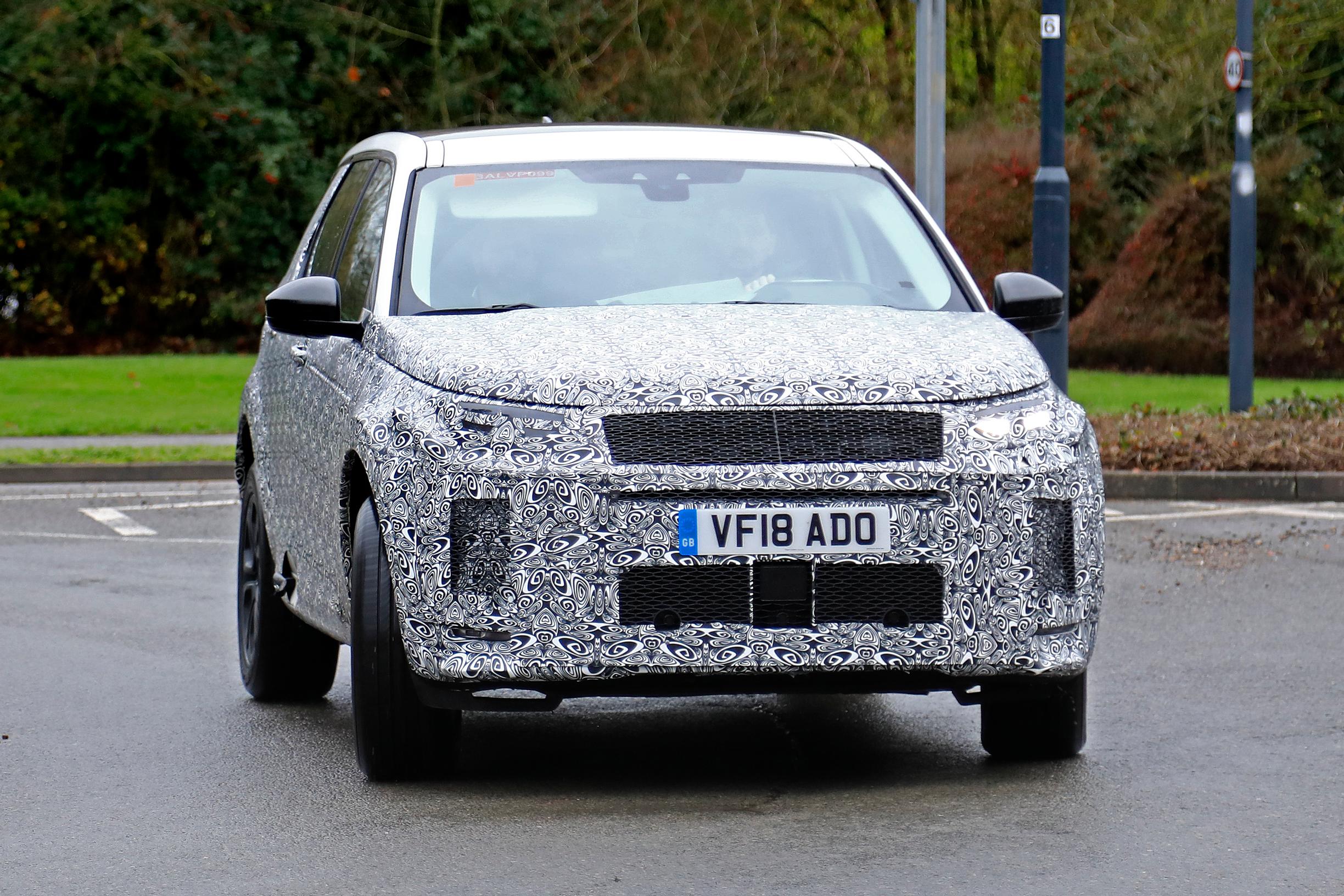 Salakuvissa Land Rover Discovery Sport - facelift vai uusi malli?