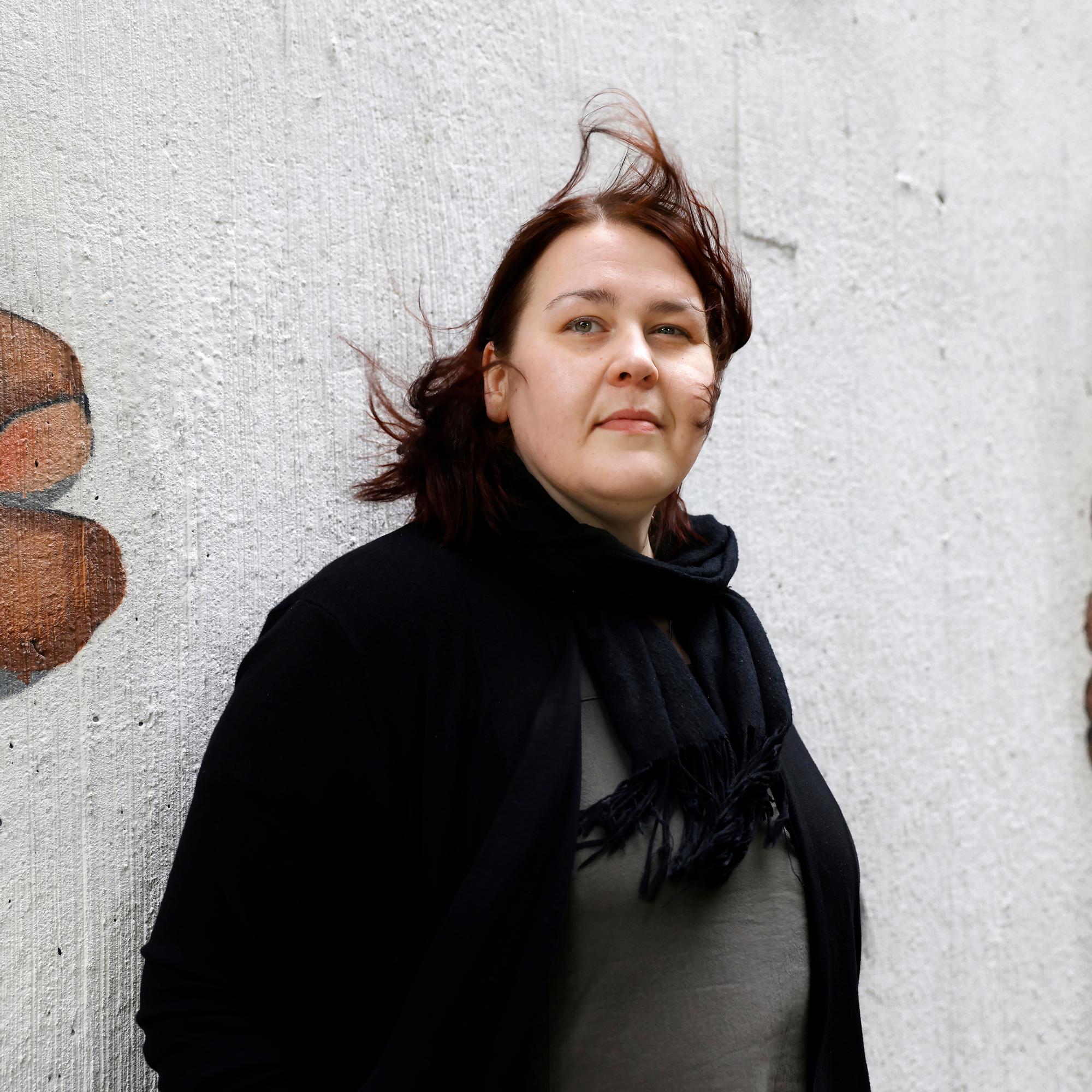 Jenni Kumin otti yhteyttä yli 60 psykoterapeuttiin ennen kuin löysi omansa – Miksi Suomi yhä hyppyyttää potilaita luukulta toiselle?