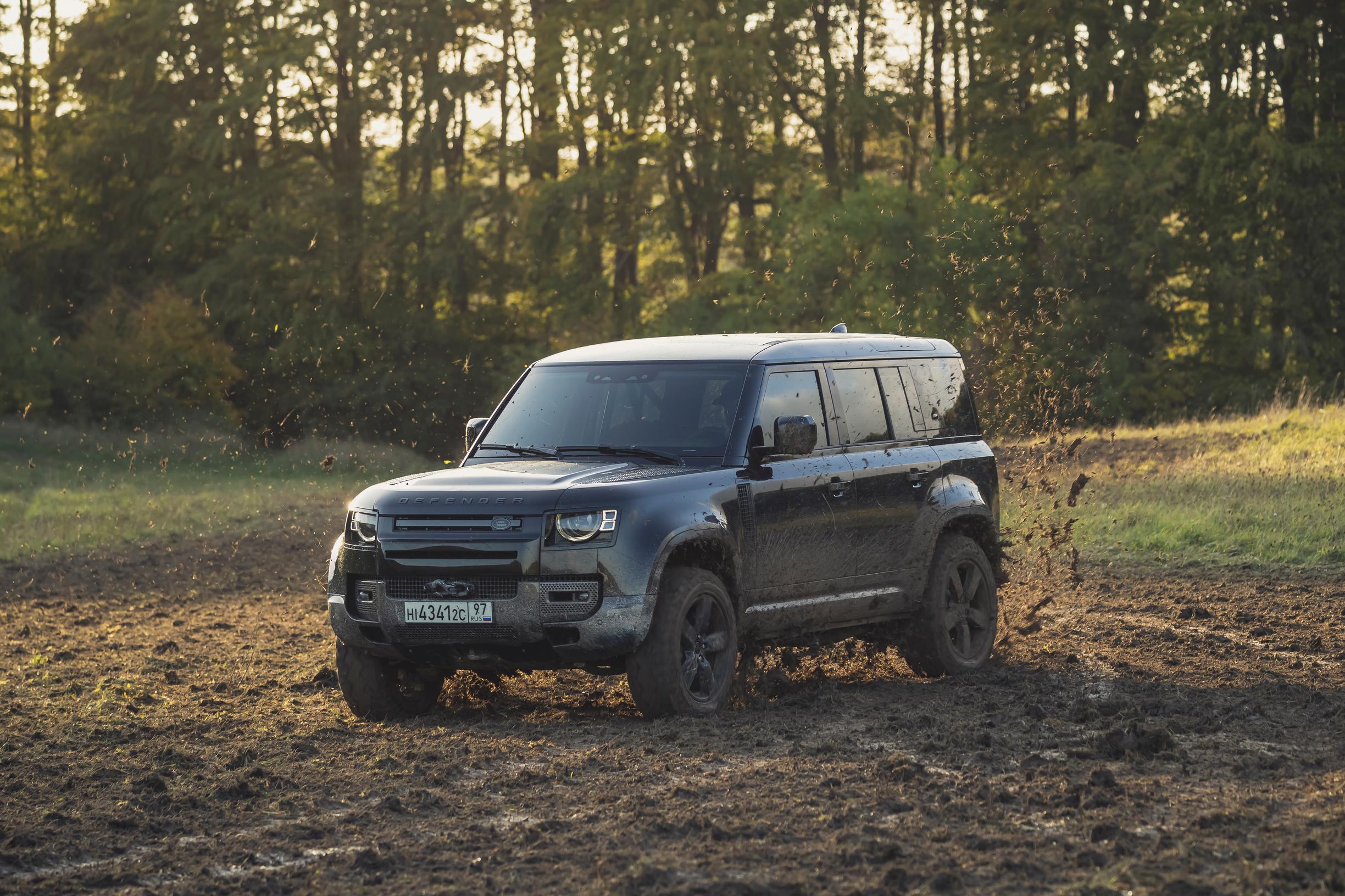 Katso video: Uusi Land Rover Defender tähän mennessä kovimmassa testissä James Bond -elokuvassa 